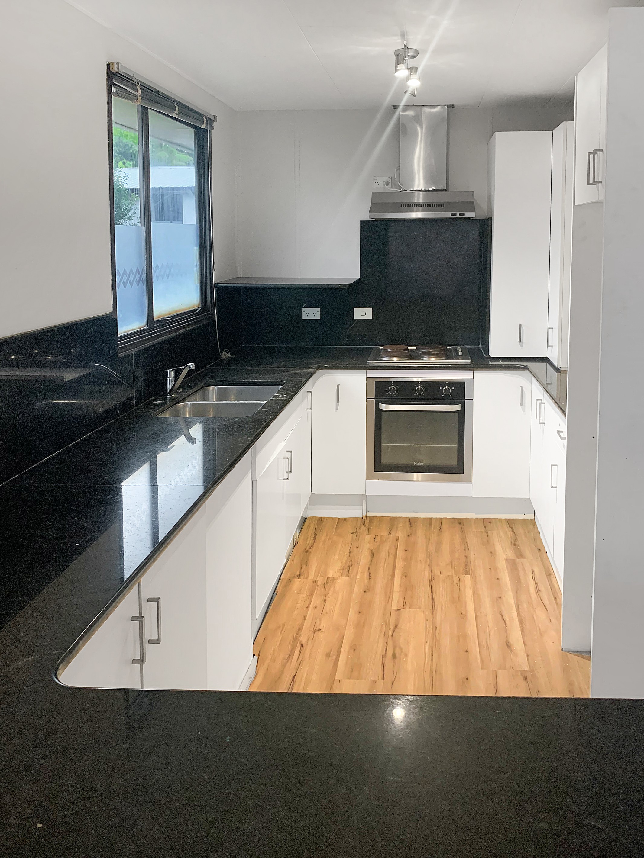 1/76 Parrs Cross Road, Henderson, Waitakere City