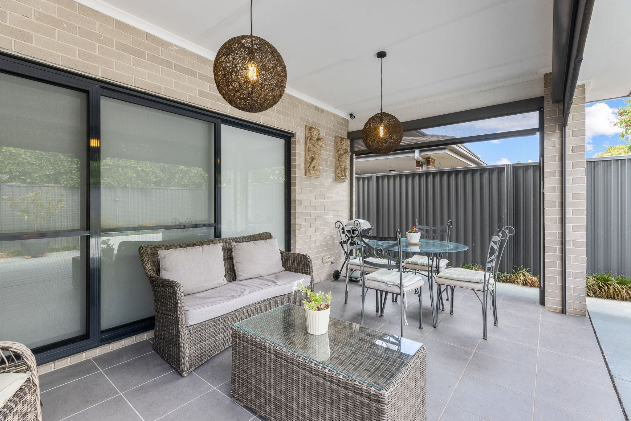 17 Loch Avenue, Glenmore Park, NSW