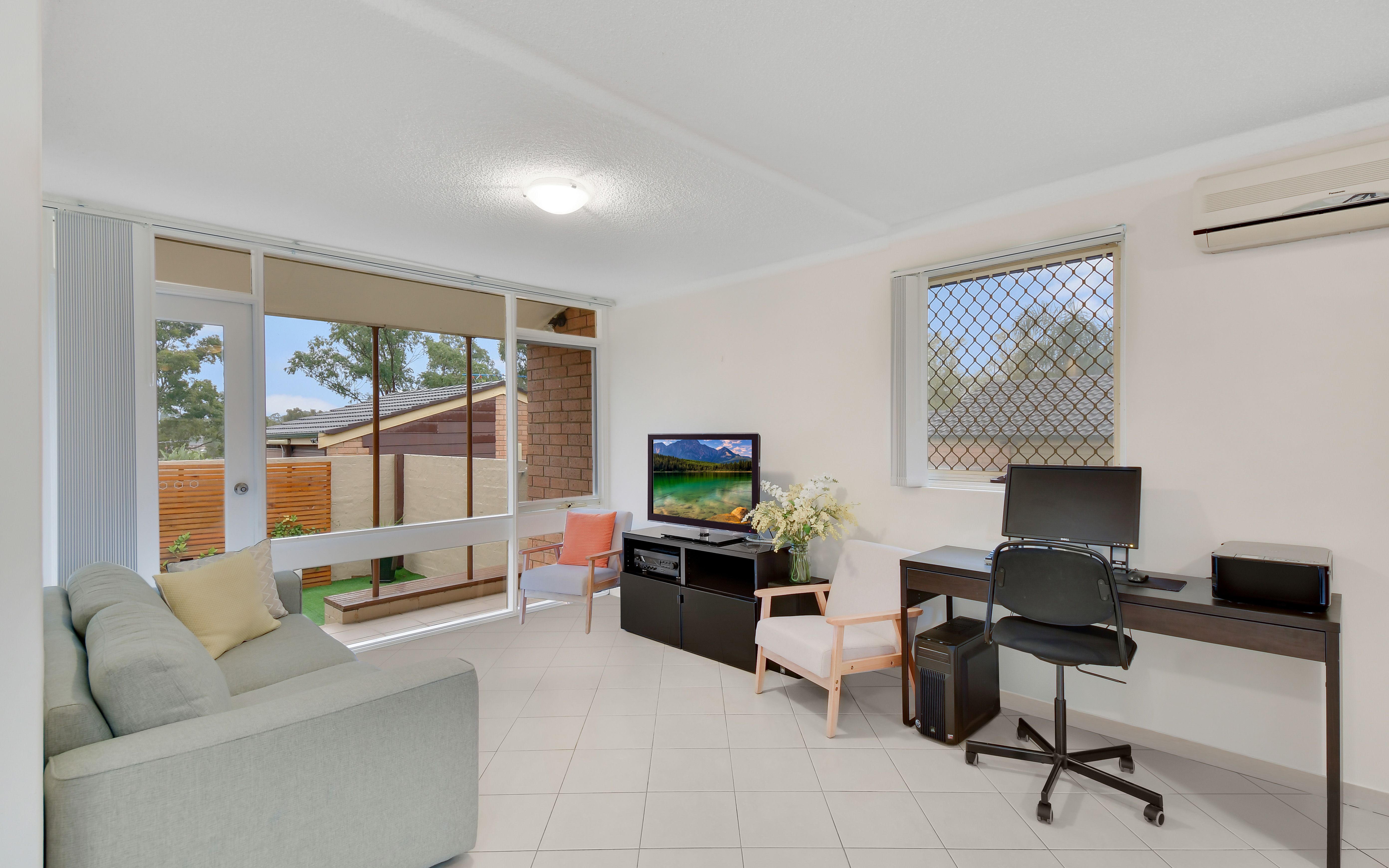 8/42 Woodhouse Drive, Ambarvale, NSW 2560
