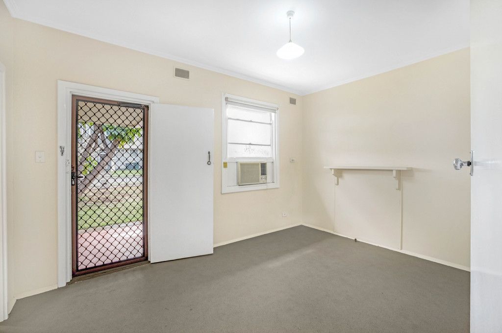 18 Ray Street, Findon, SA 5023