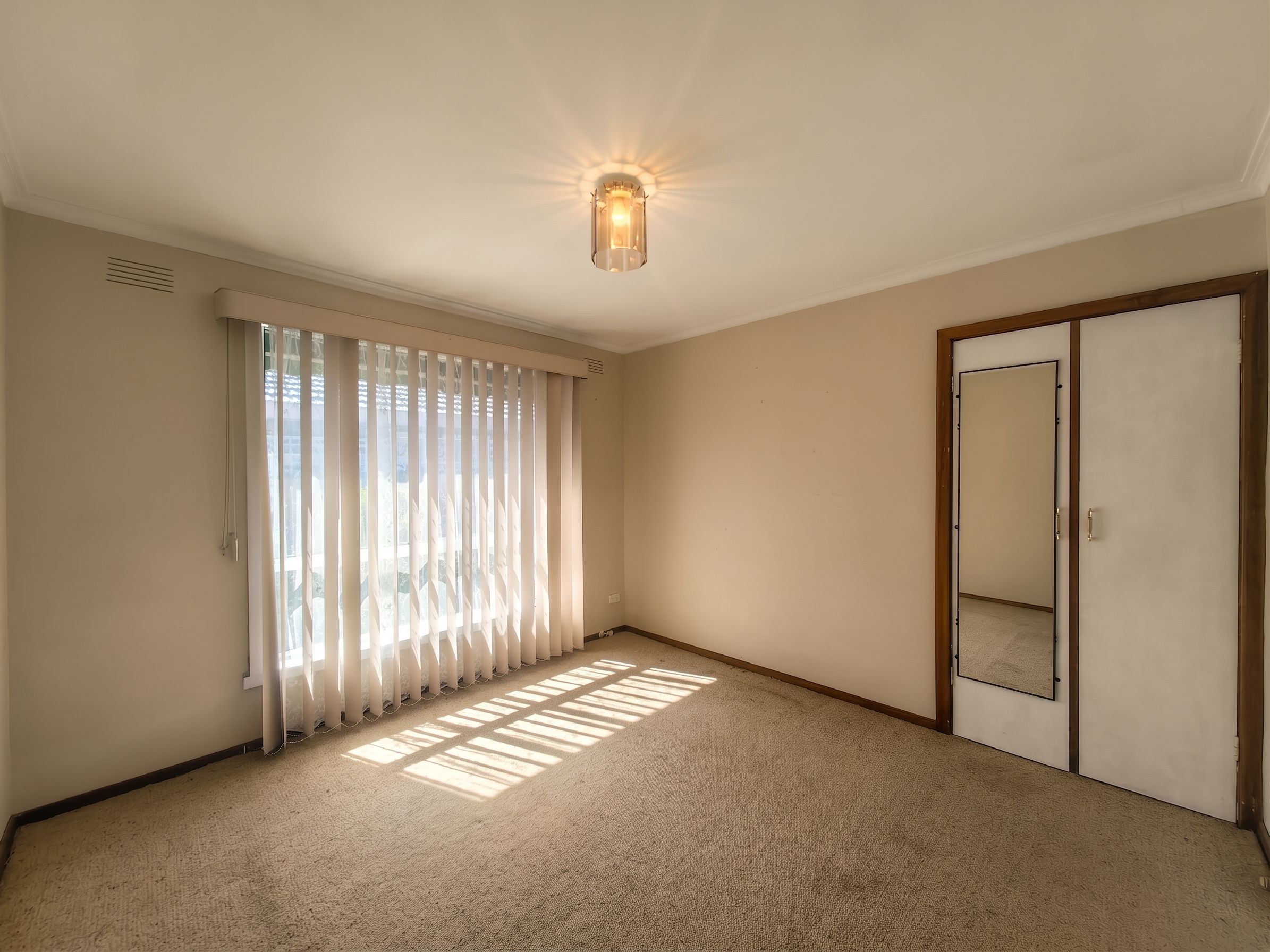 27 Sharrock Drive — photo 7 of 10