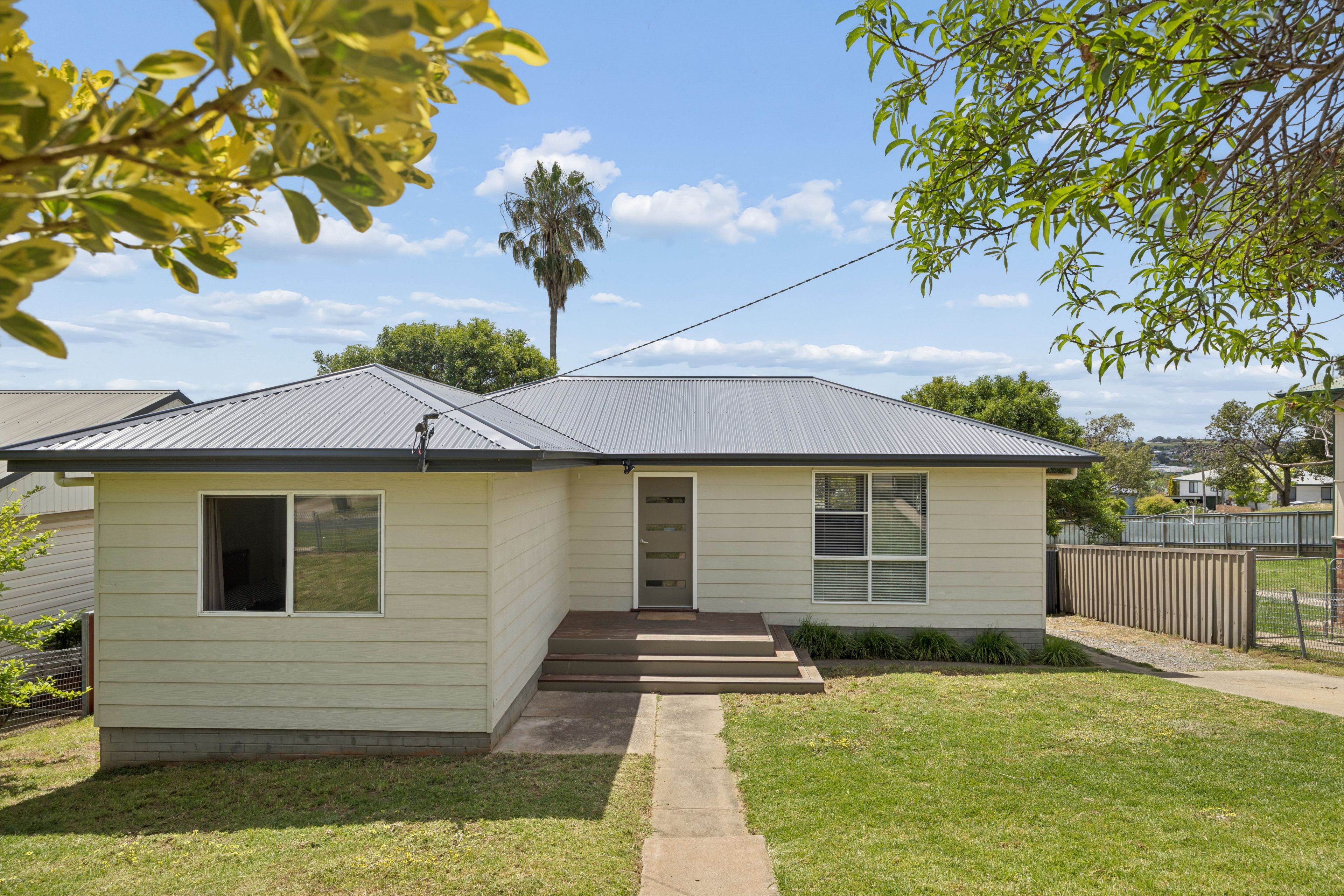 7 Clifton Street — photo from Ray White Young