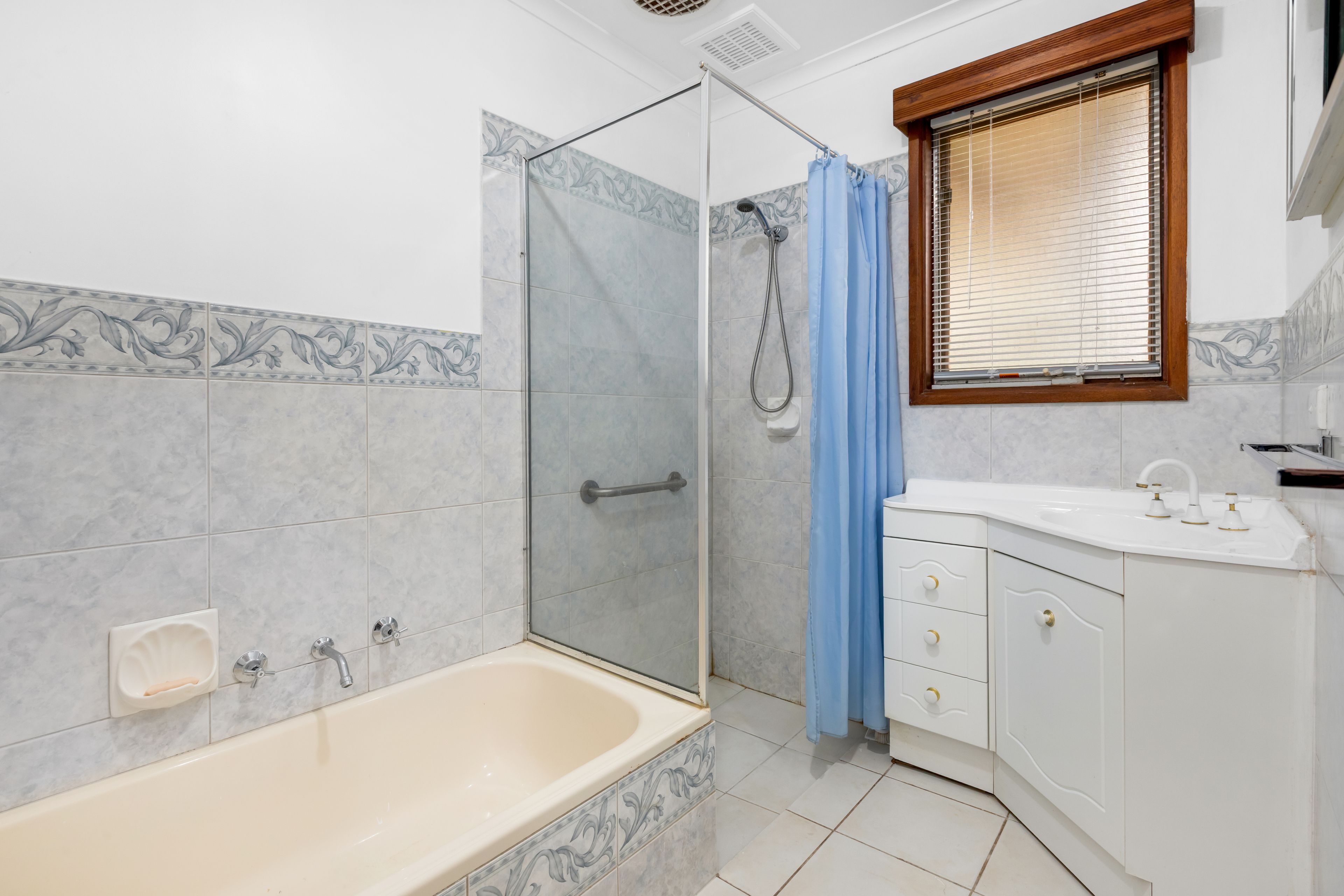 12 Palari Crescent — photo 16 of 26