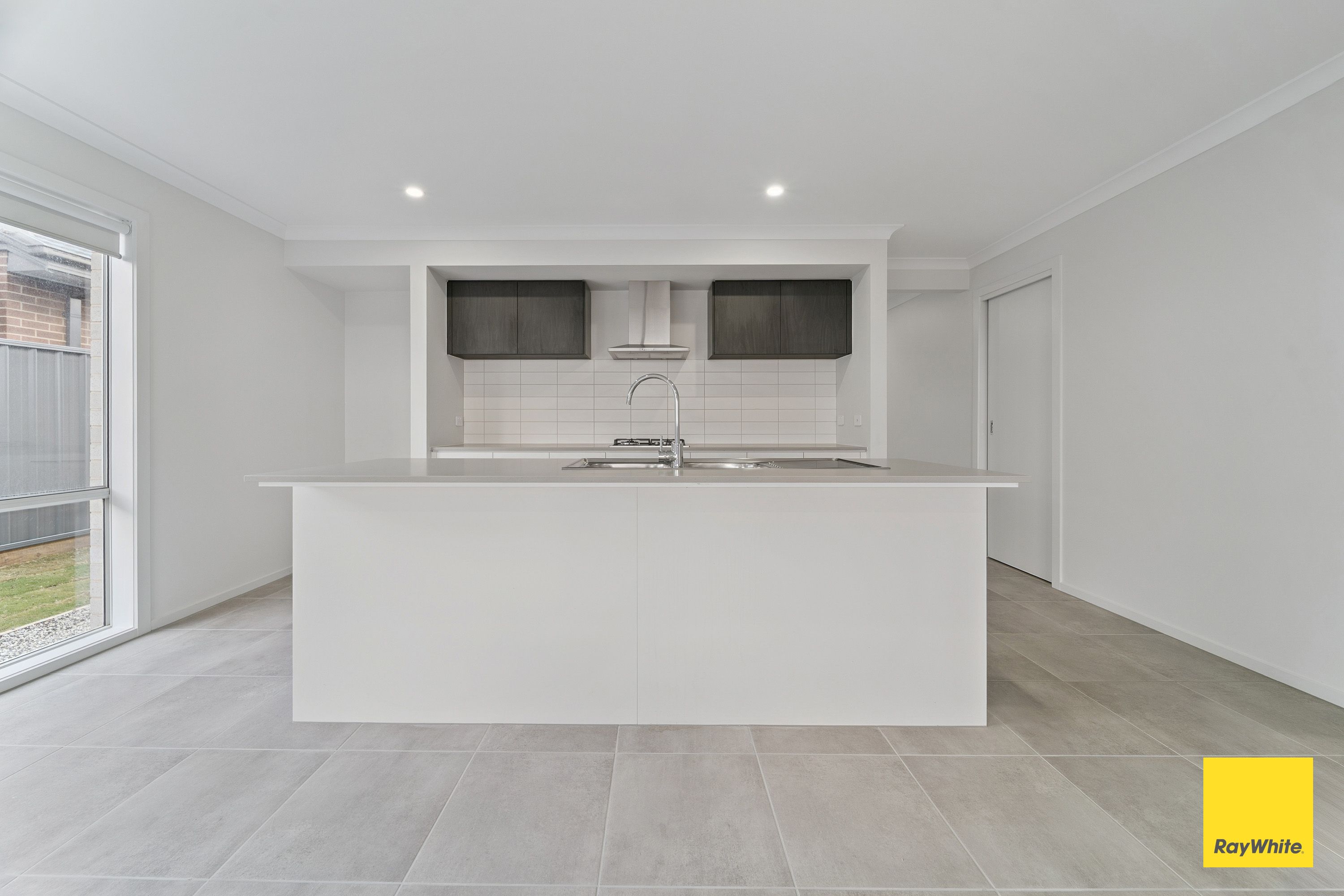 18 Jarvis Street — photo 4 of 14