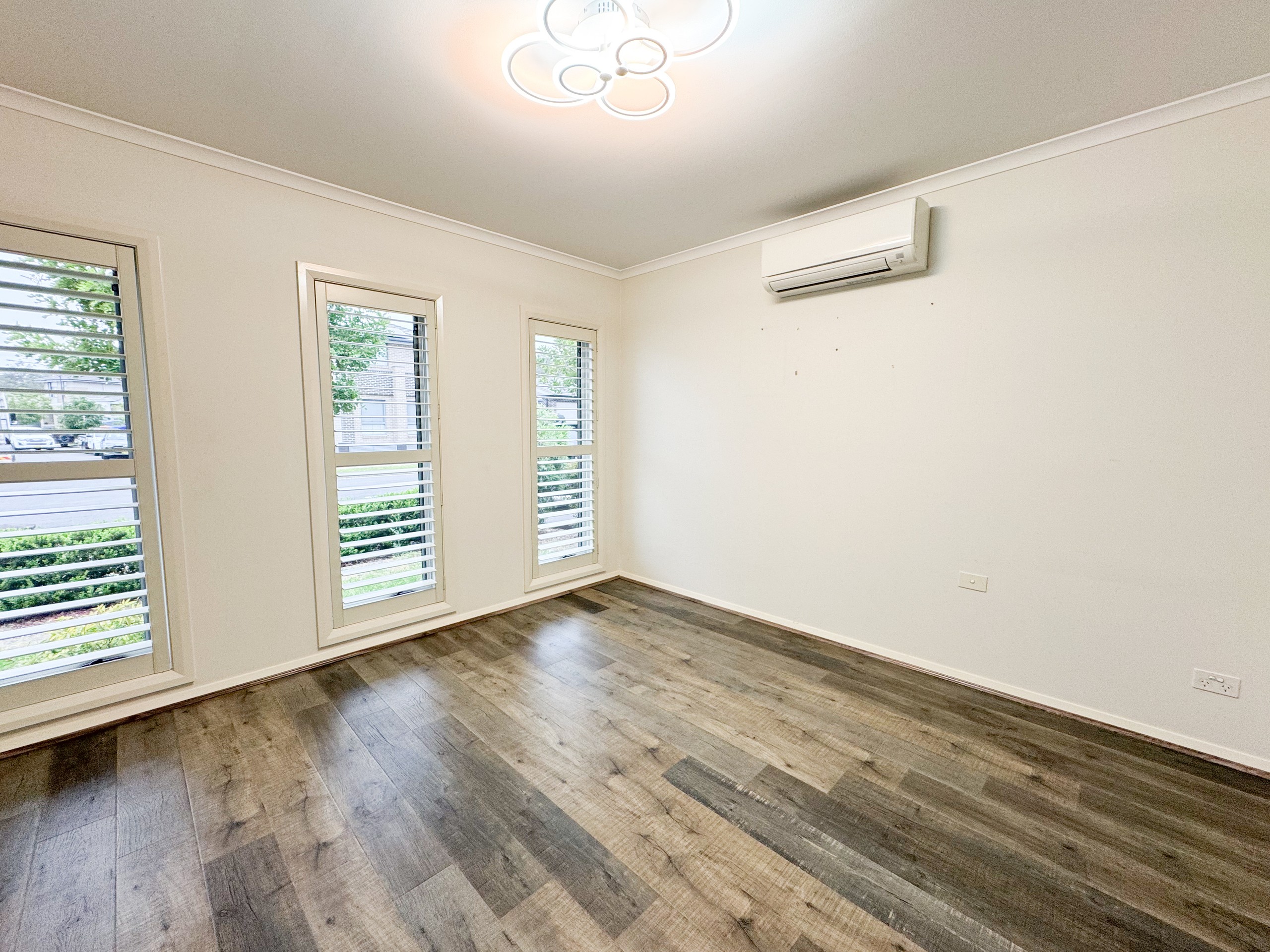 34 Cottonwood Avenue, JORDAN SPRINGS, NSW 2747