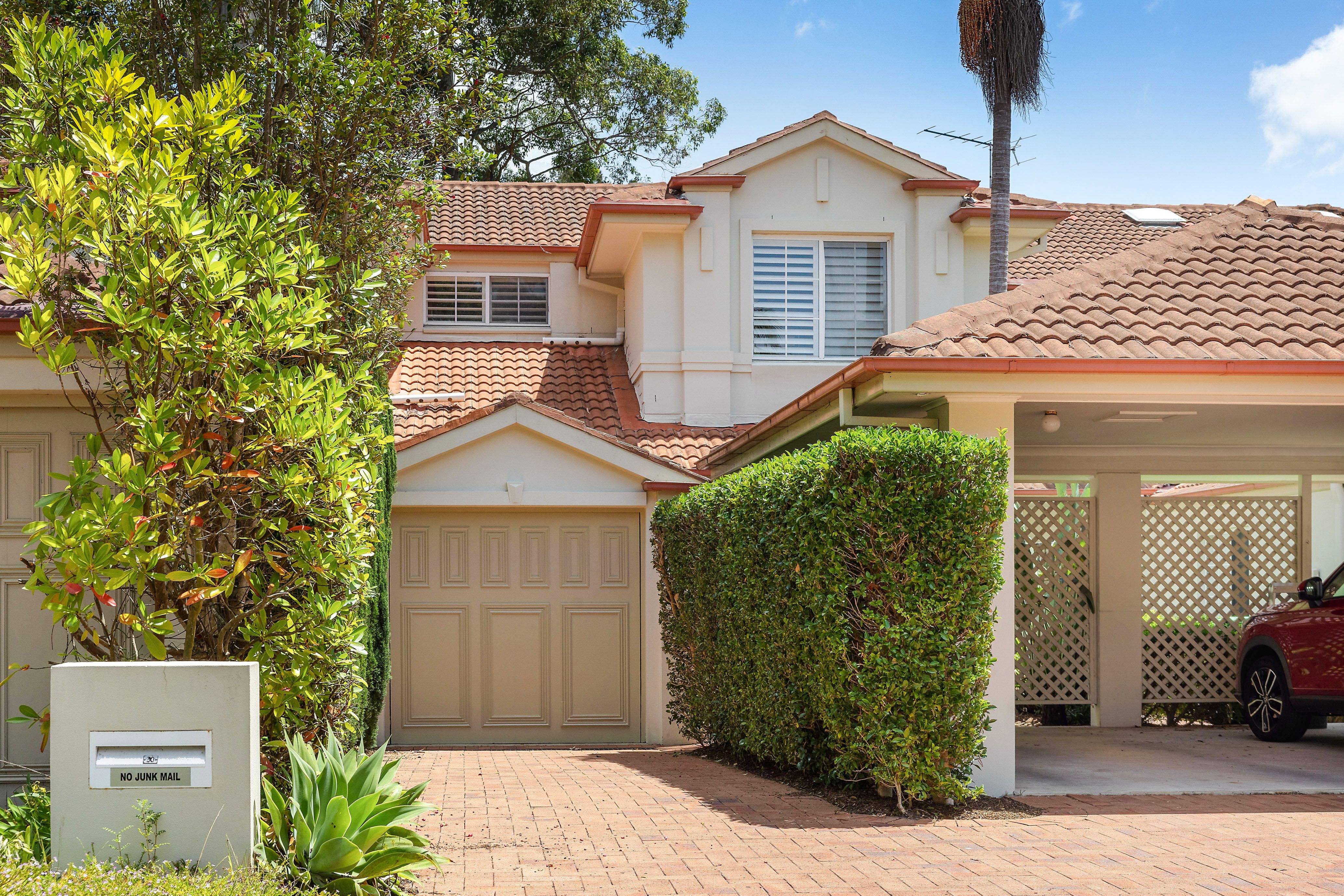 30 Hillcrest Drive, St Ives NSW 2075