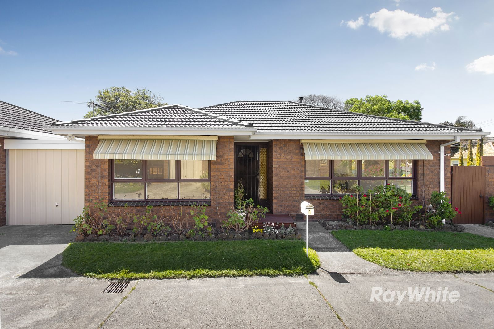 1/1-3 North Avenue — photo from Ray White Bentleigh