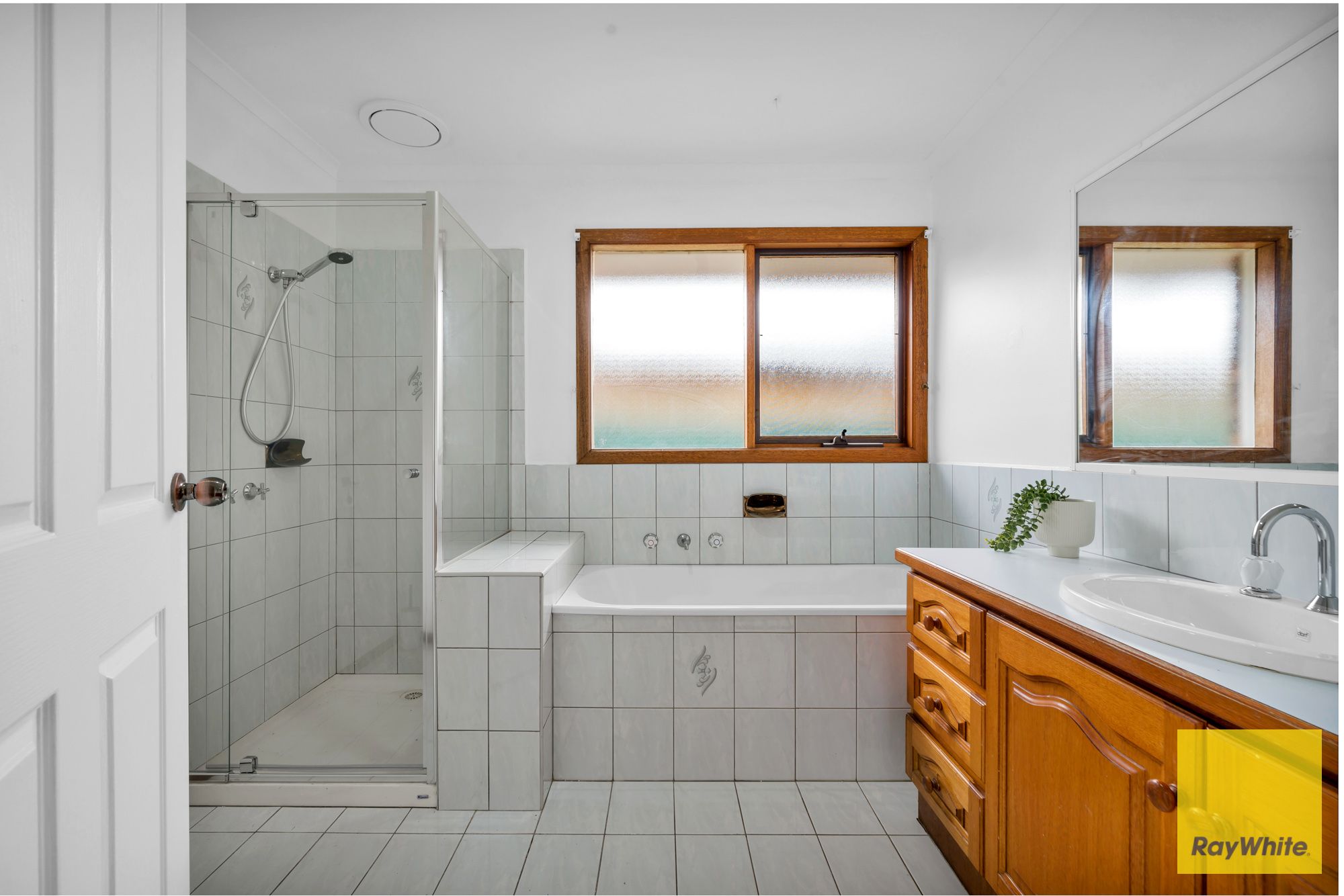 10 Ashton Crescent — photo 19 of 30