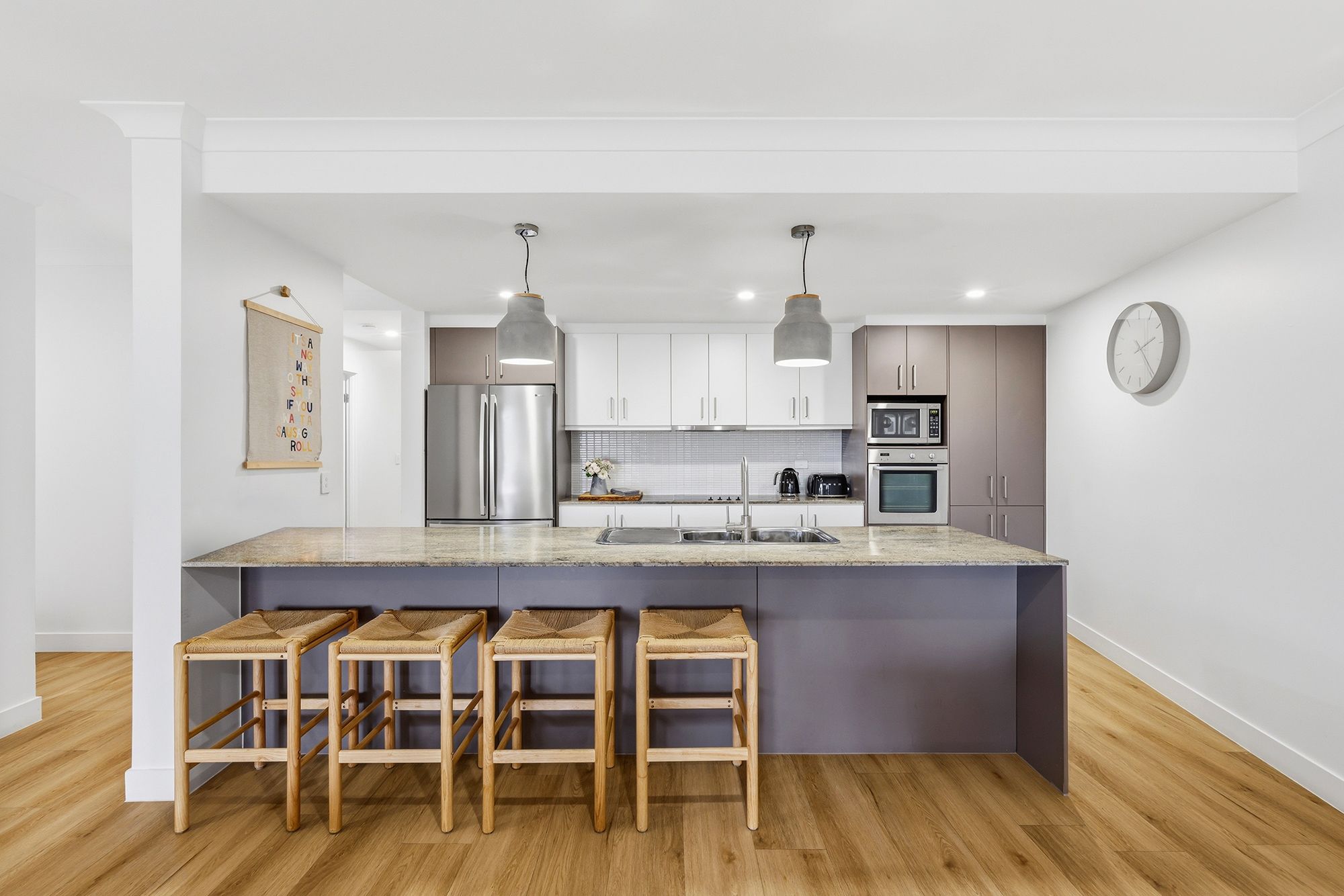 4/10 Valbonne Avenue — photo 12 of 26