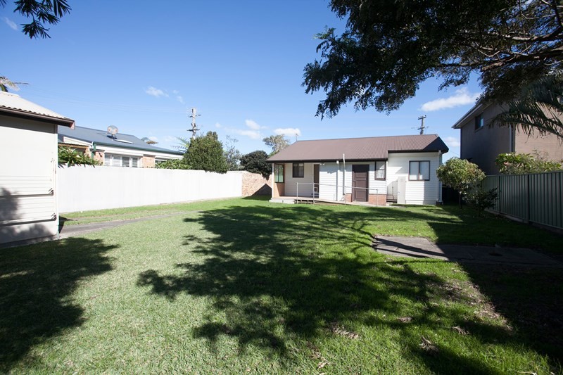 131 Osborne Parade, Warilla, NSW 2528