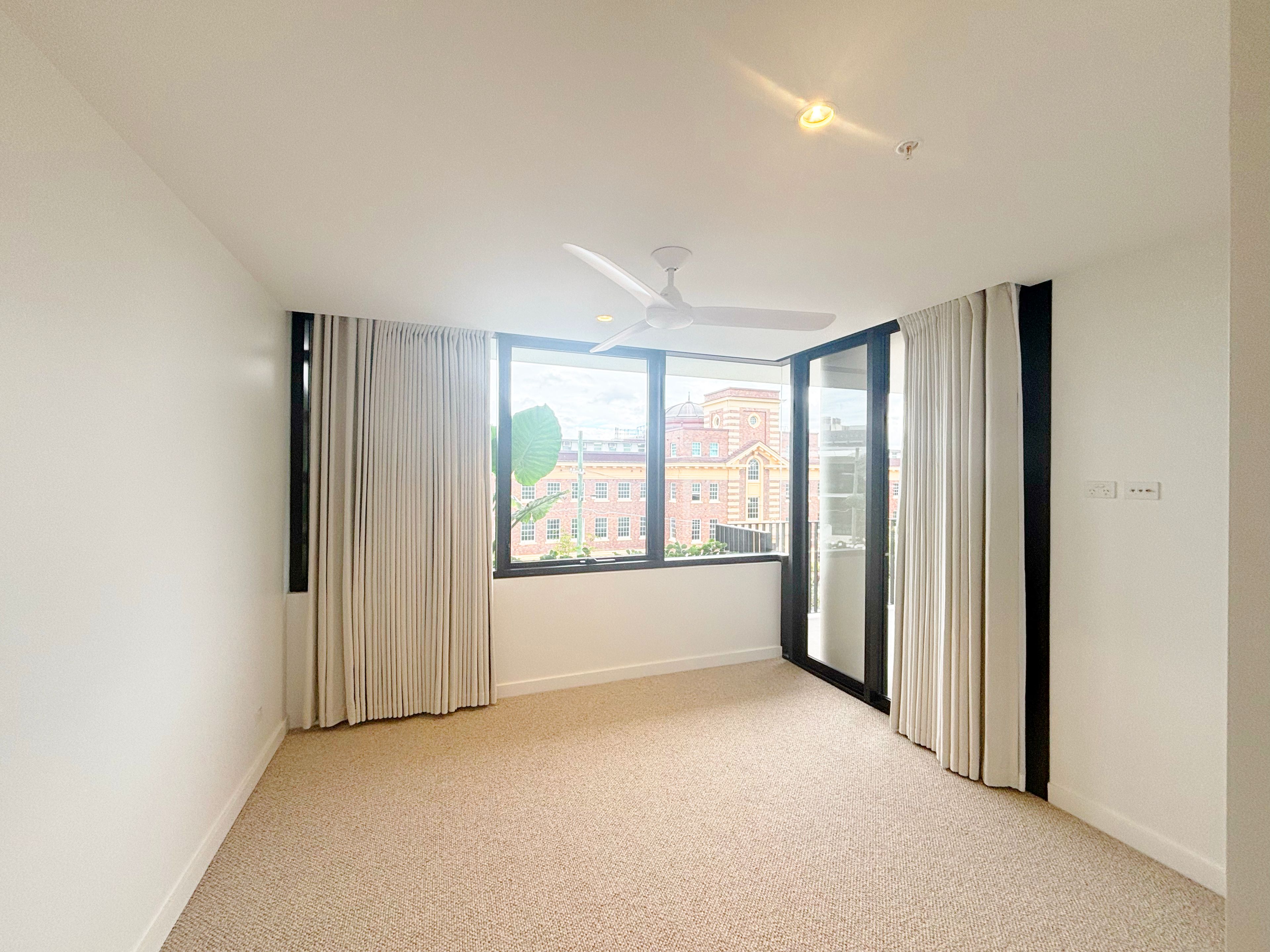 305/7 Weightman Street — photo 15 of 27