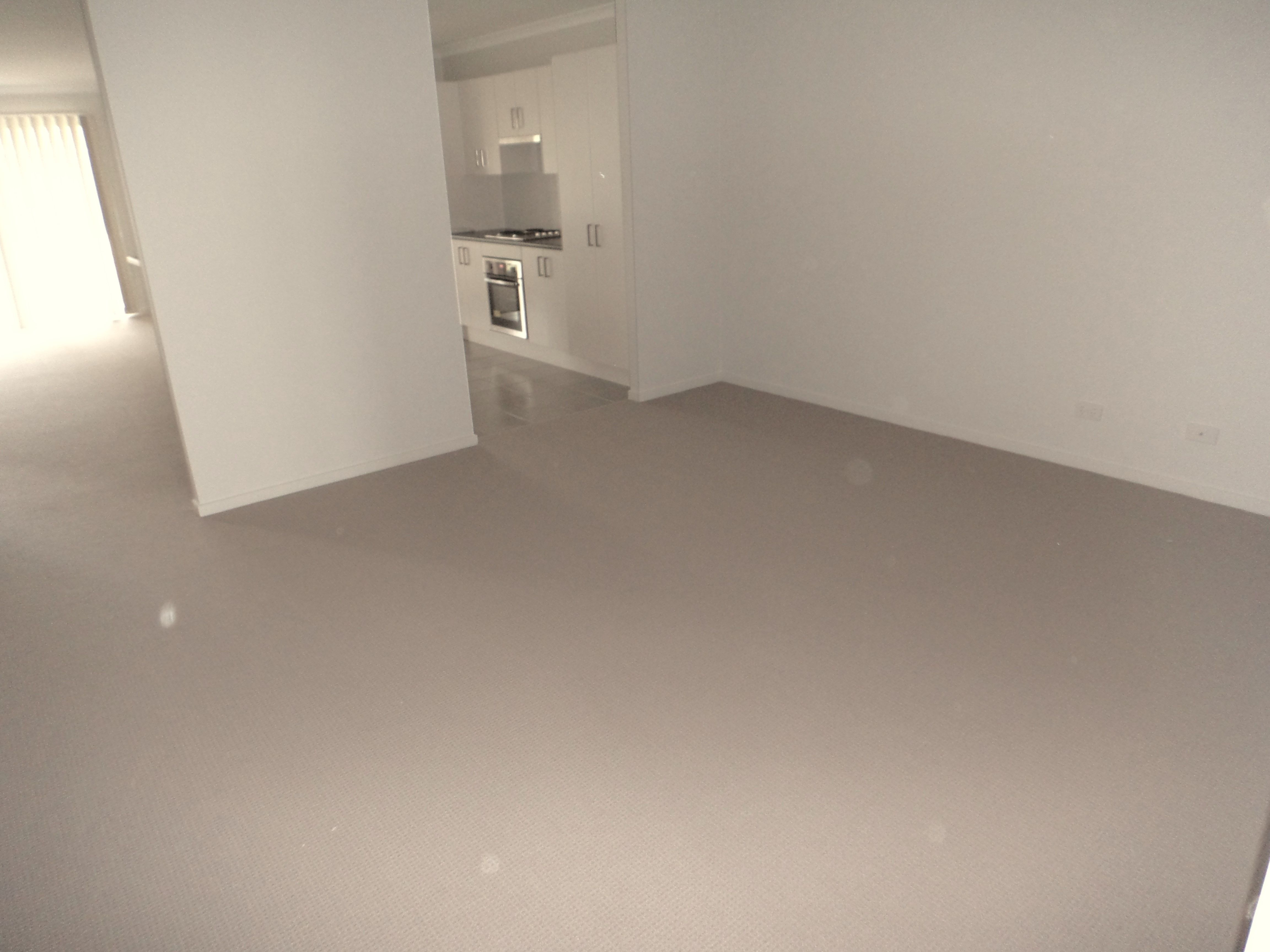 27 Gardiner Road — photo 3 of 7