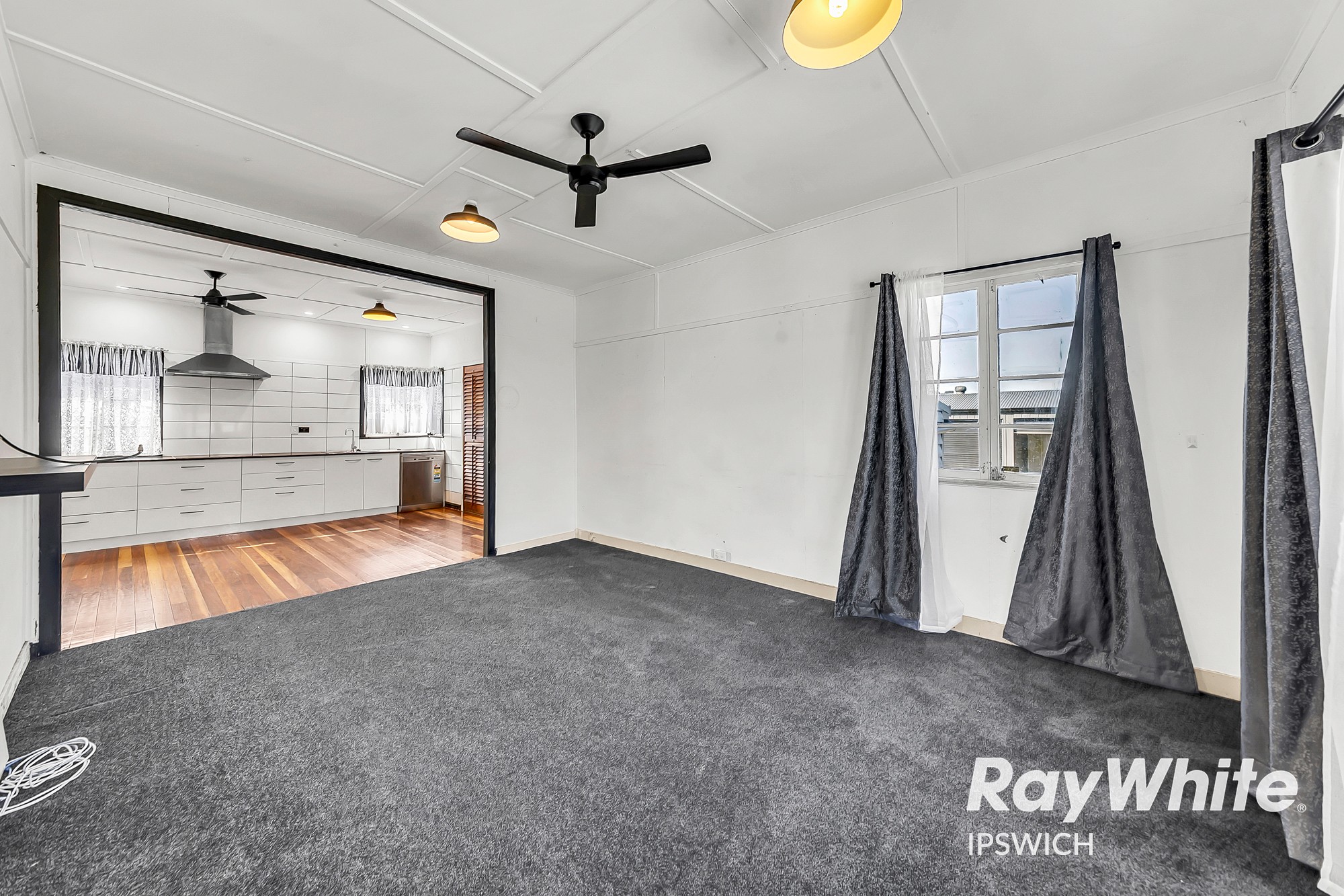 9 Casey Street, Leichhardt, QLD 4305
