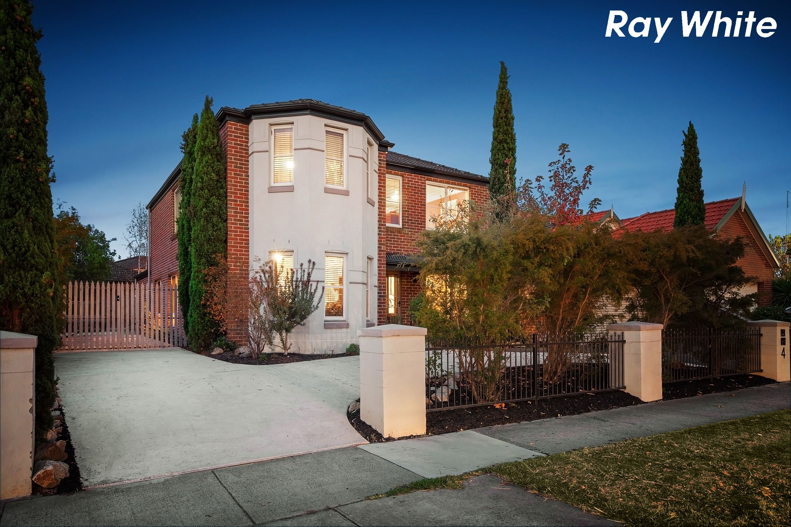 4 Livingstone Boulevard, Pakenham, VIC 3810