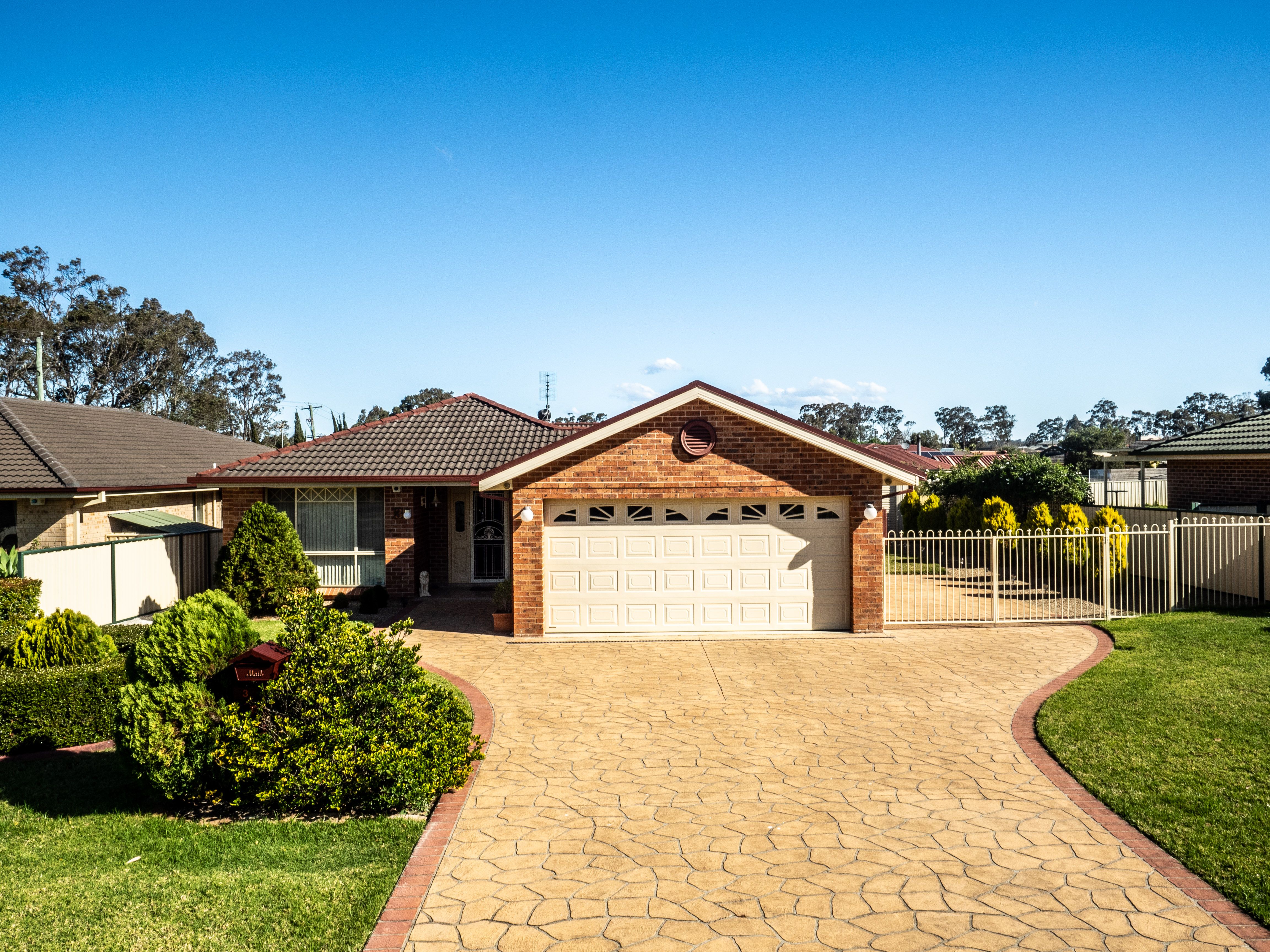 3 Golden Grove