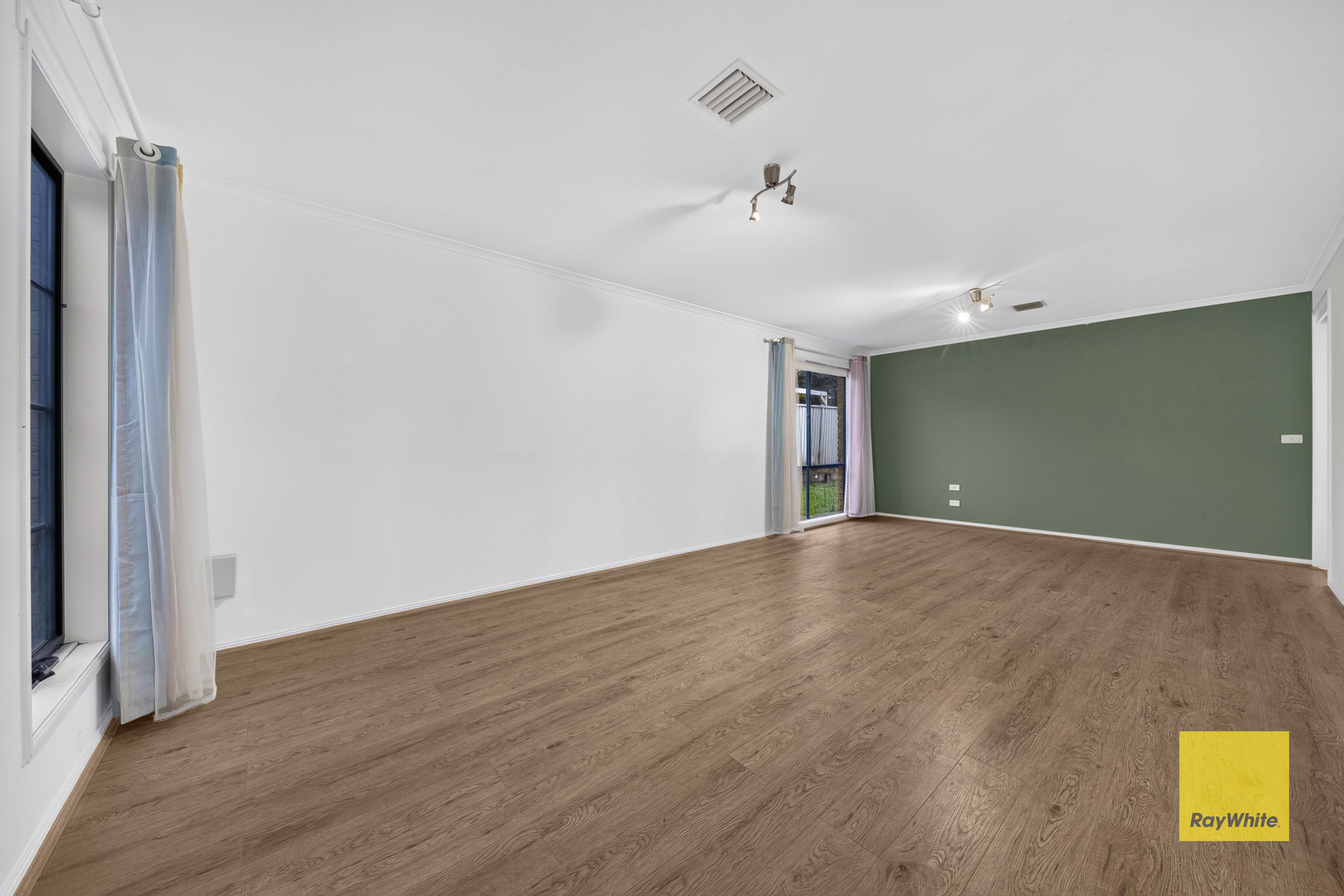 17 St Nicholas Court — photo 5 of 30