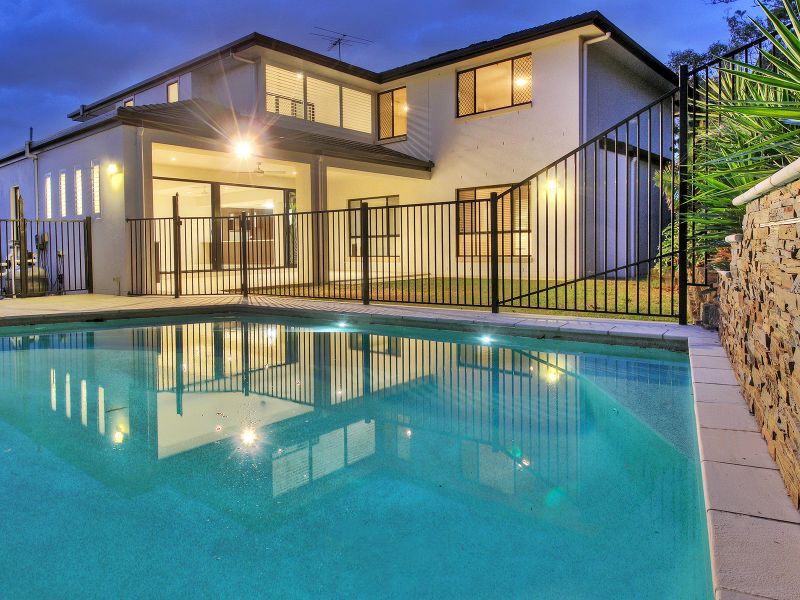 55 Willowleaf Close, Stretton, QLD 4116