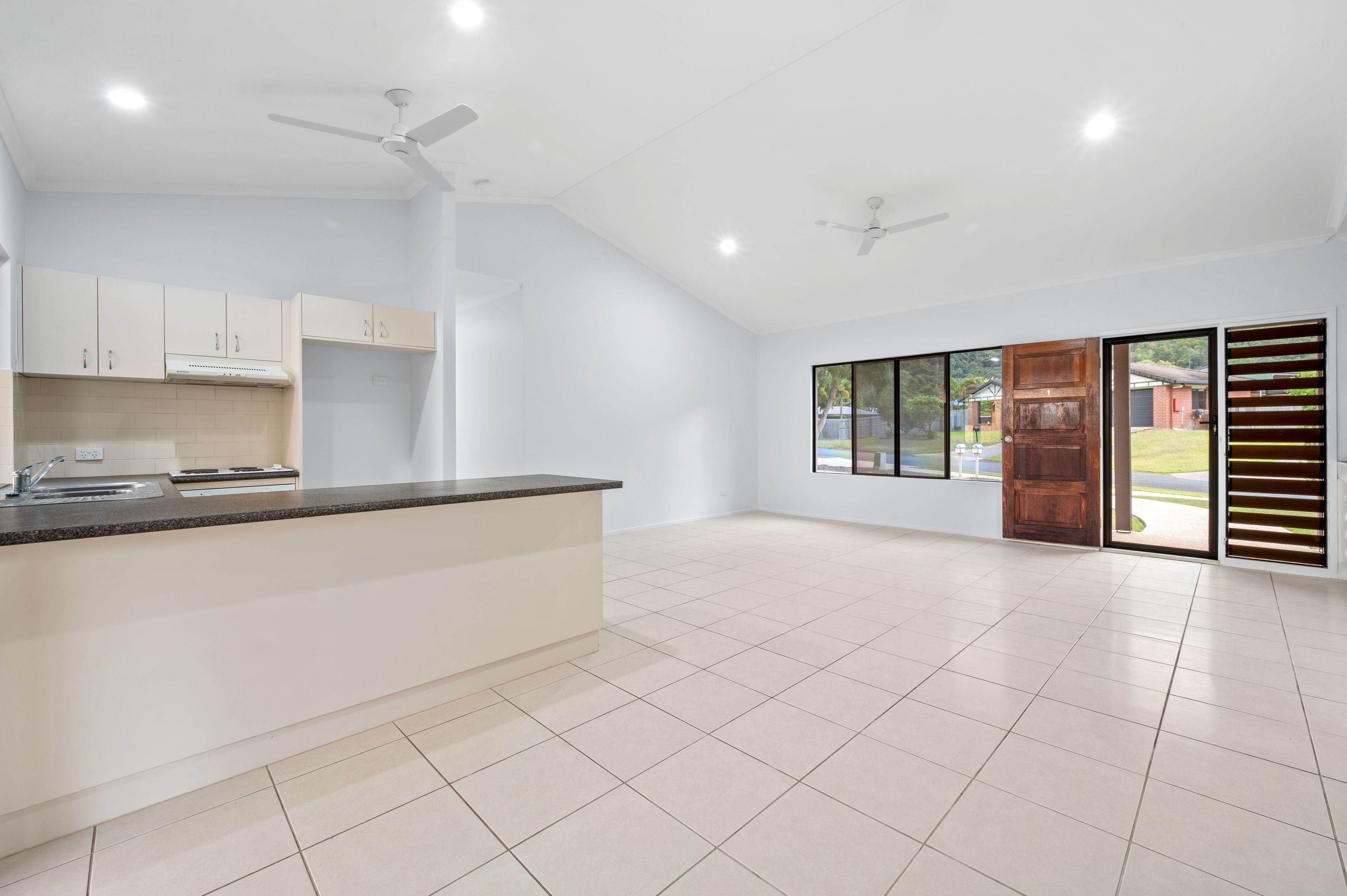 1/17 Sanctuary Avenue, Jubilee Pocket, QLD 4802