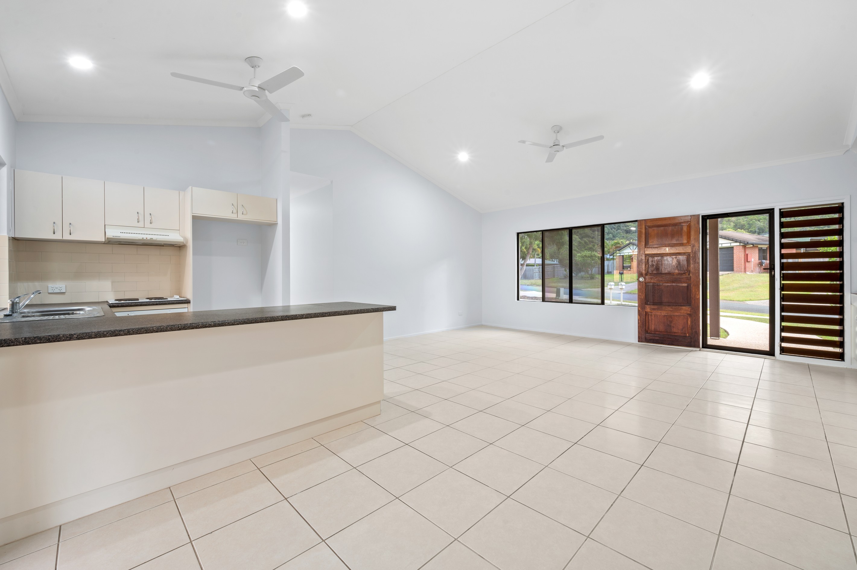 1/17 Sanctuary Avenue, Jubilee Pocket, QLD 4802