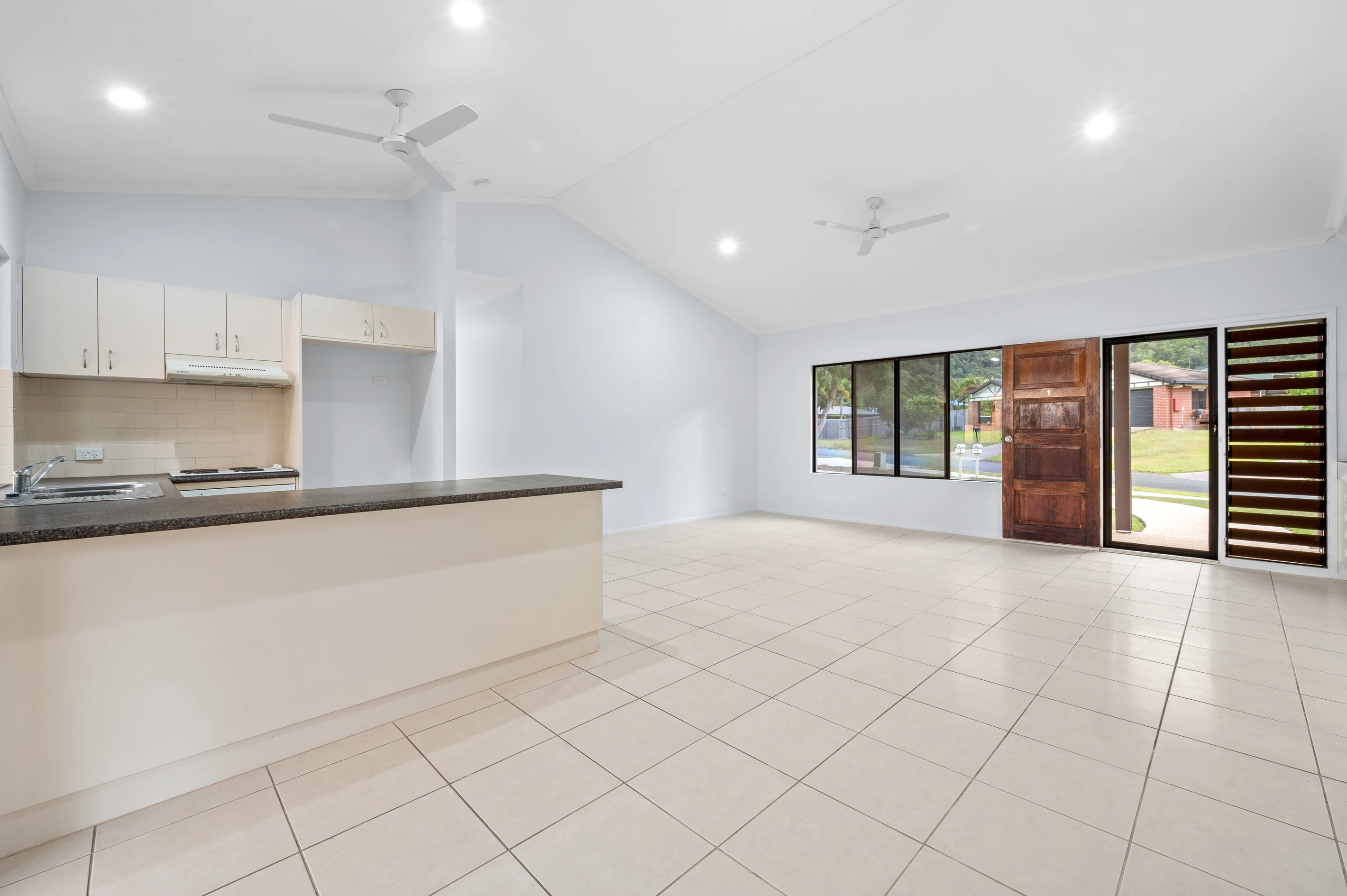 1/17 Sanctuary Avenue, Jubilee Pocket, QLD 4802