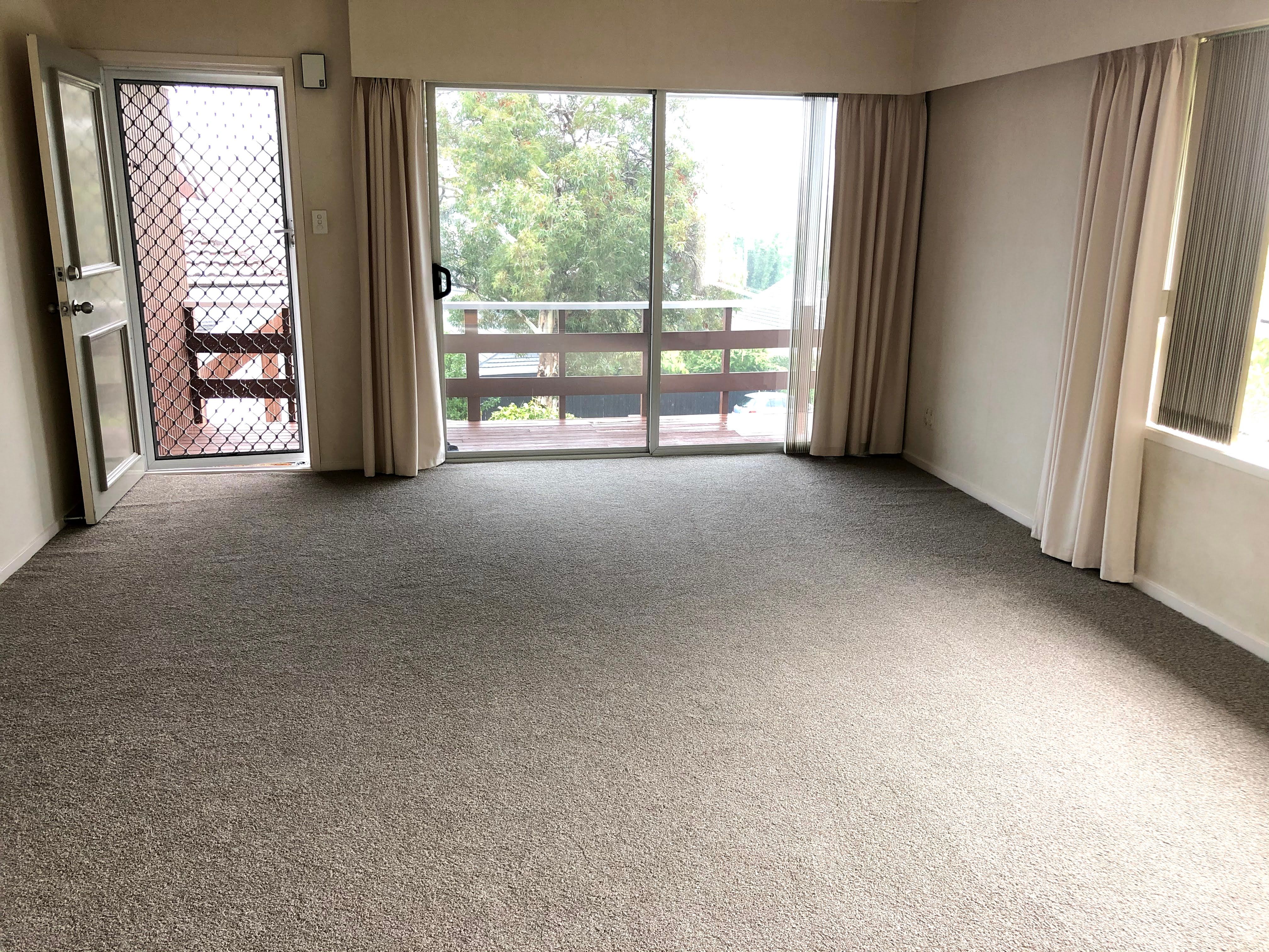 2/82 Newhaven Road, Mairangi Bay, North Shore City