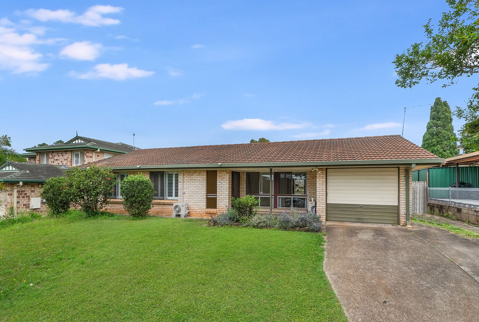 16 Fanfare Street, Eight Mile Plains, QLD 4113