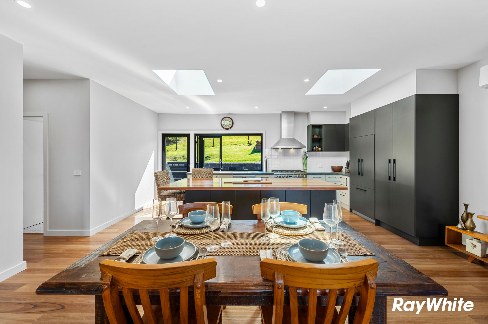 20 Beatty Crescent — photo 10 of 30