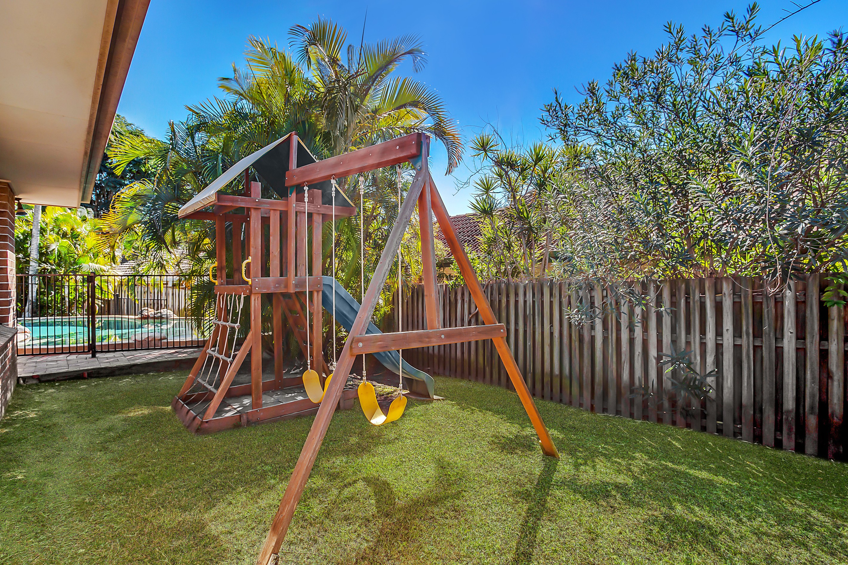 3 Highett Place, Robina, QLD 4226