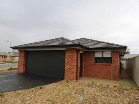 11 Brookfield Mews, Lavington, NSW 2641