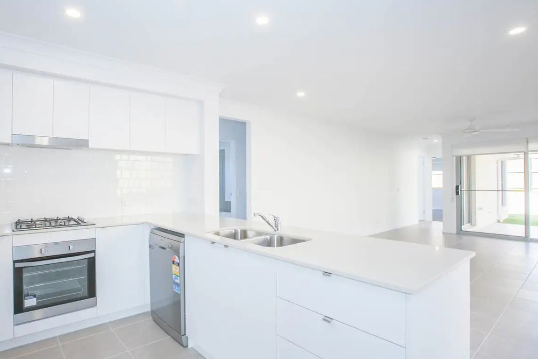 17 Brunner Drive, Park Ridge, QLD 4125