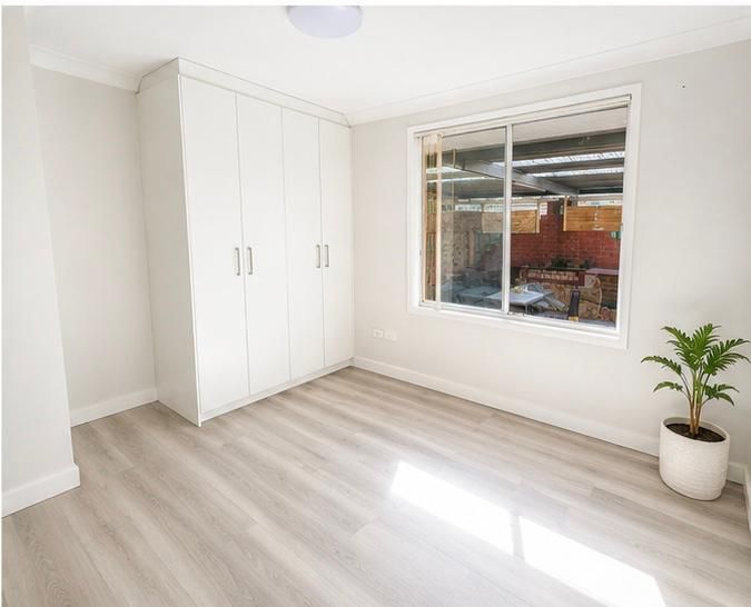 18 Lilley Street — photo 3 of 10