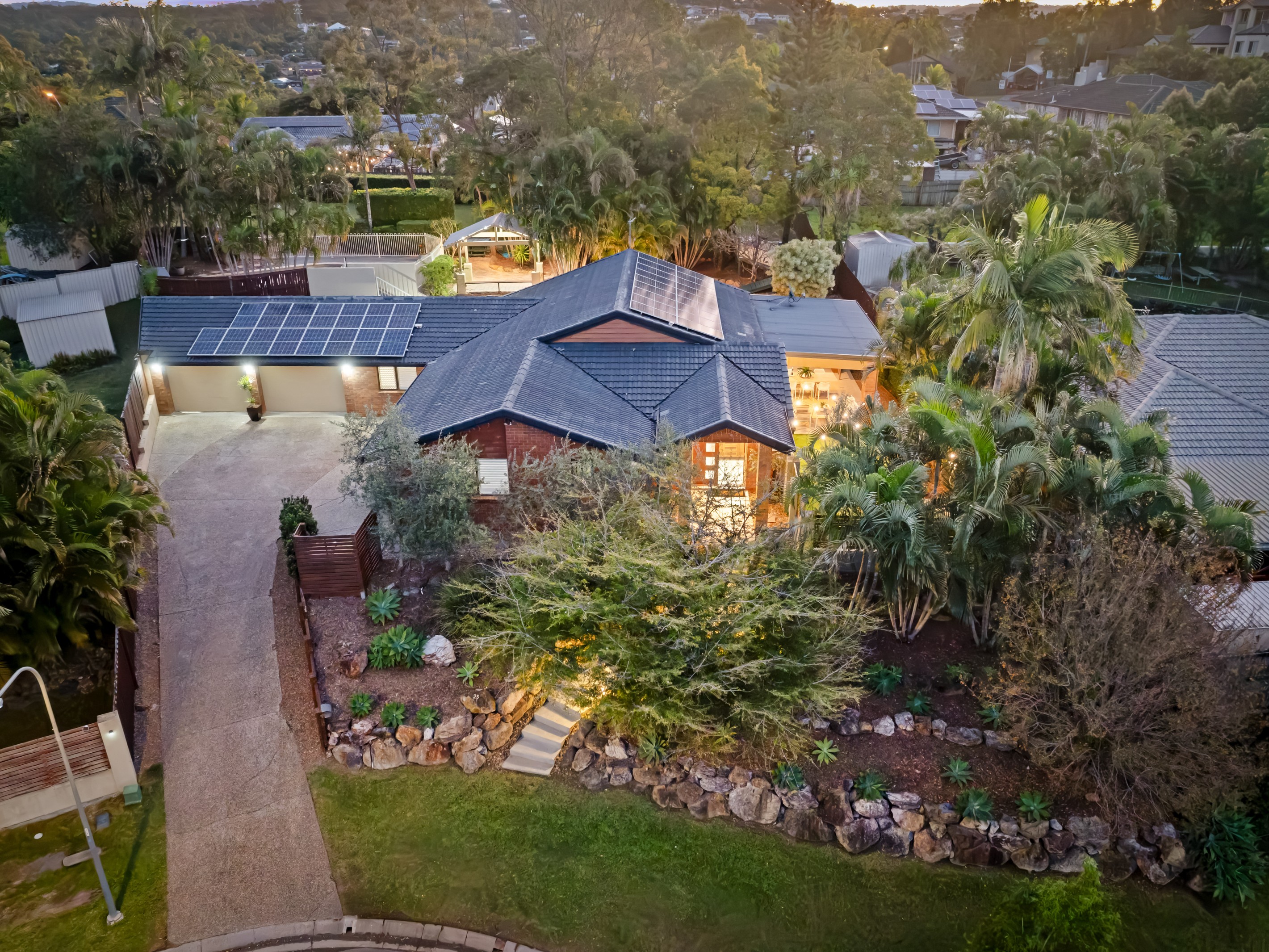 25 Hamersley Way, Worongary, QLD 4213