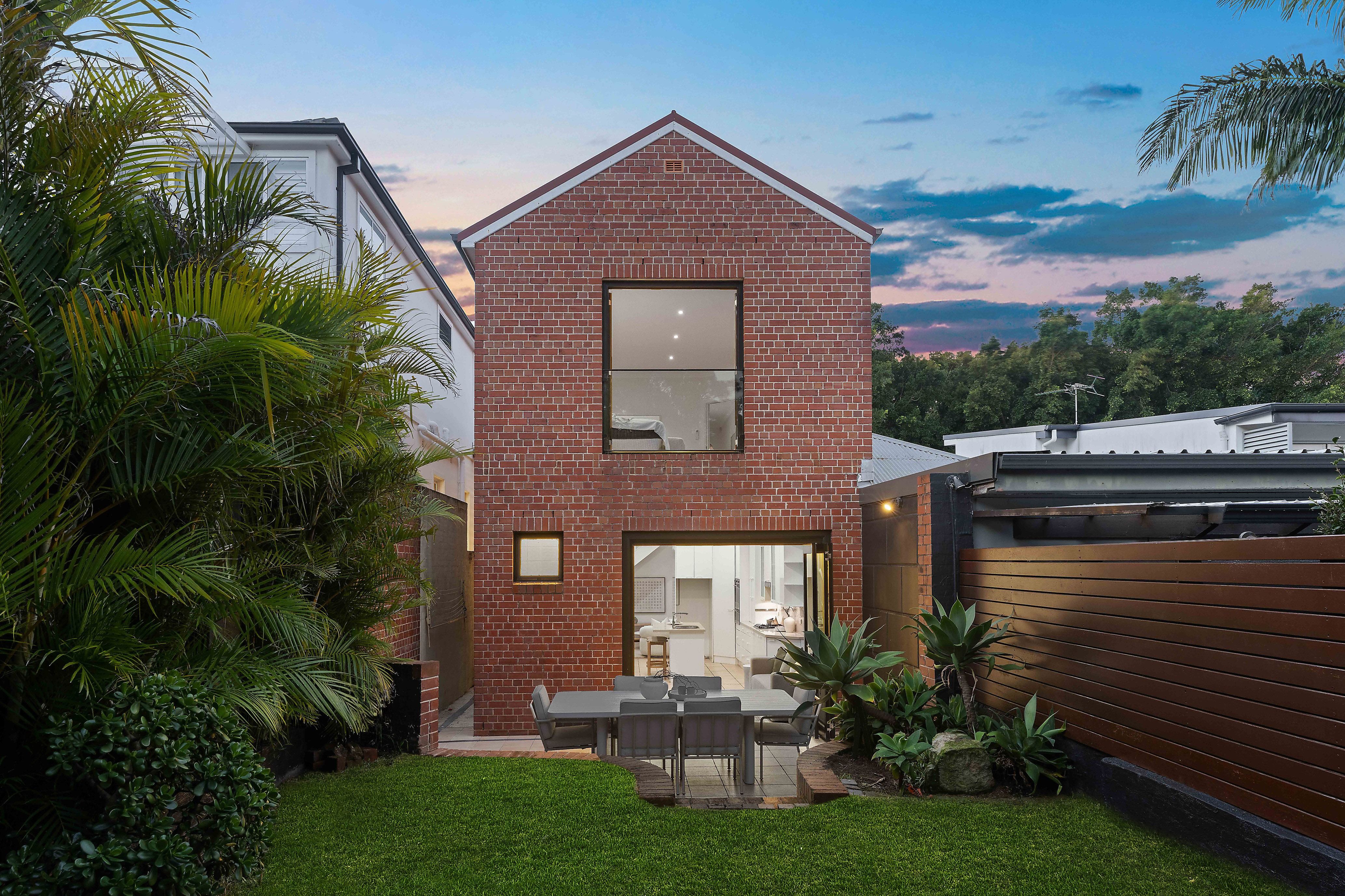 5 Stephen Street — photo 16 of 20
