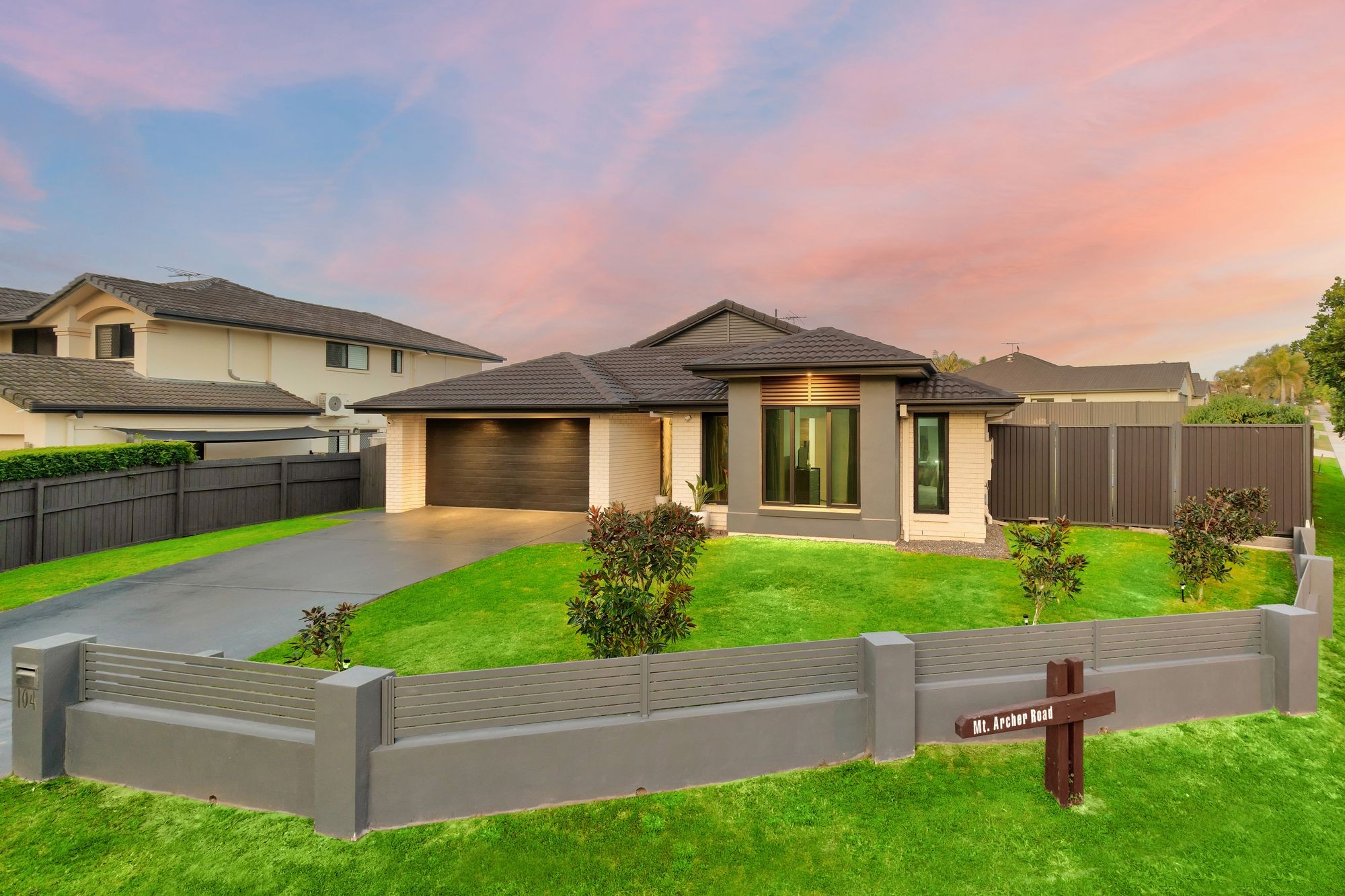 104 Mount Archer Road, Parkinson, QLD 4115