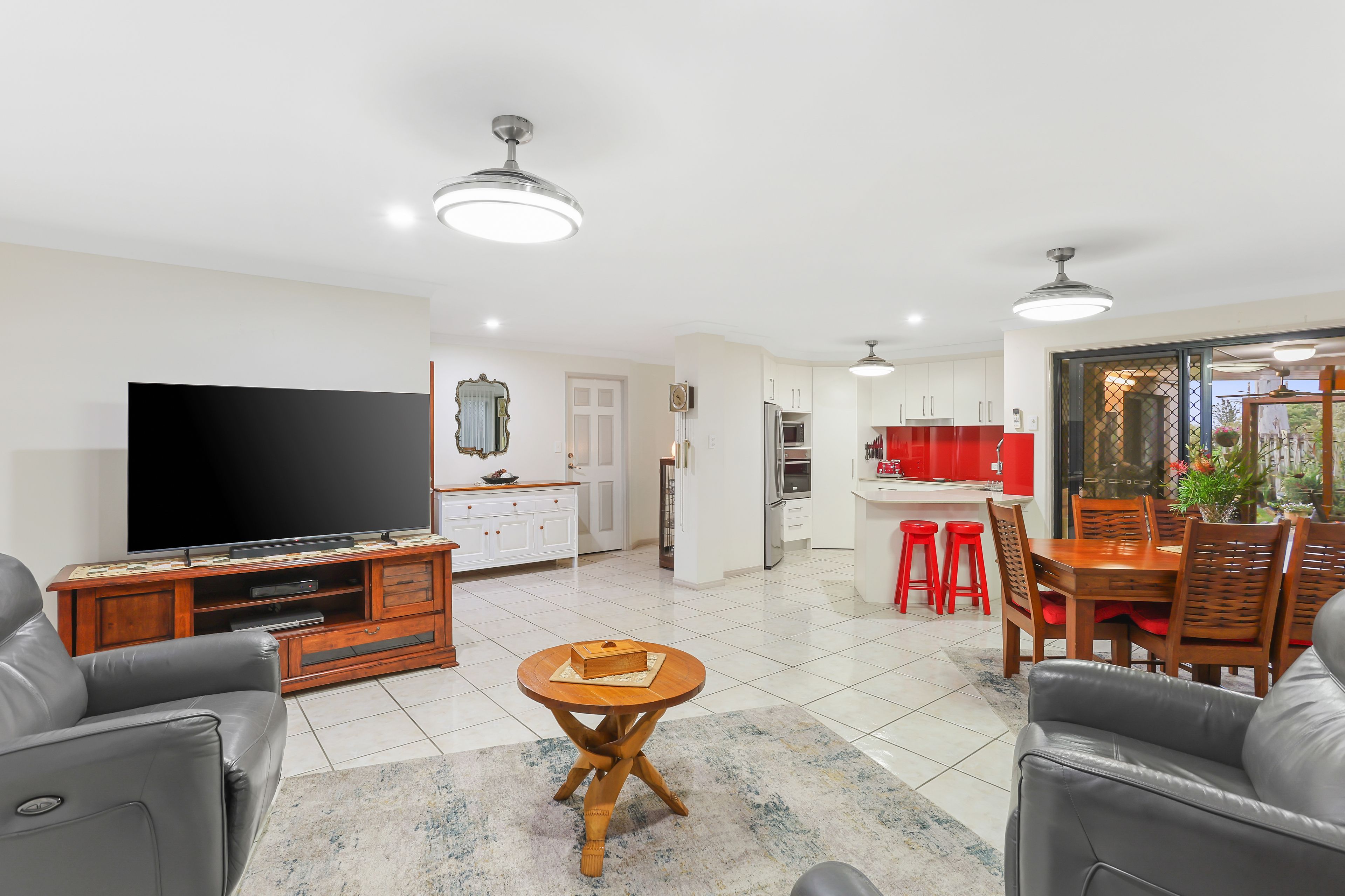 13/1-5 Studio Drive, Pacific Pines, QLD 4211