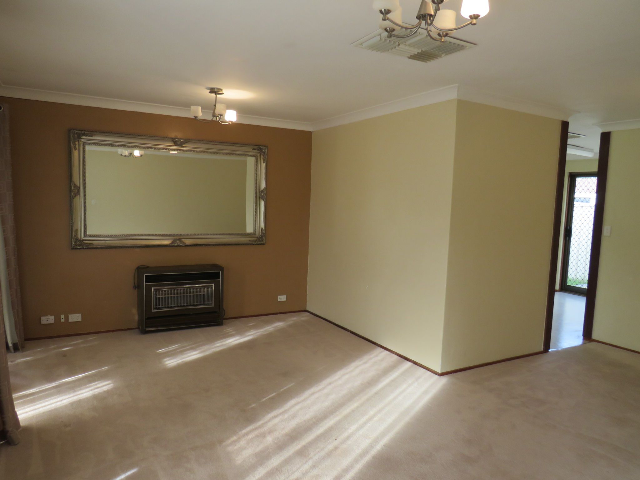 4 Richard Place, Armadale, WA 6112