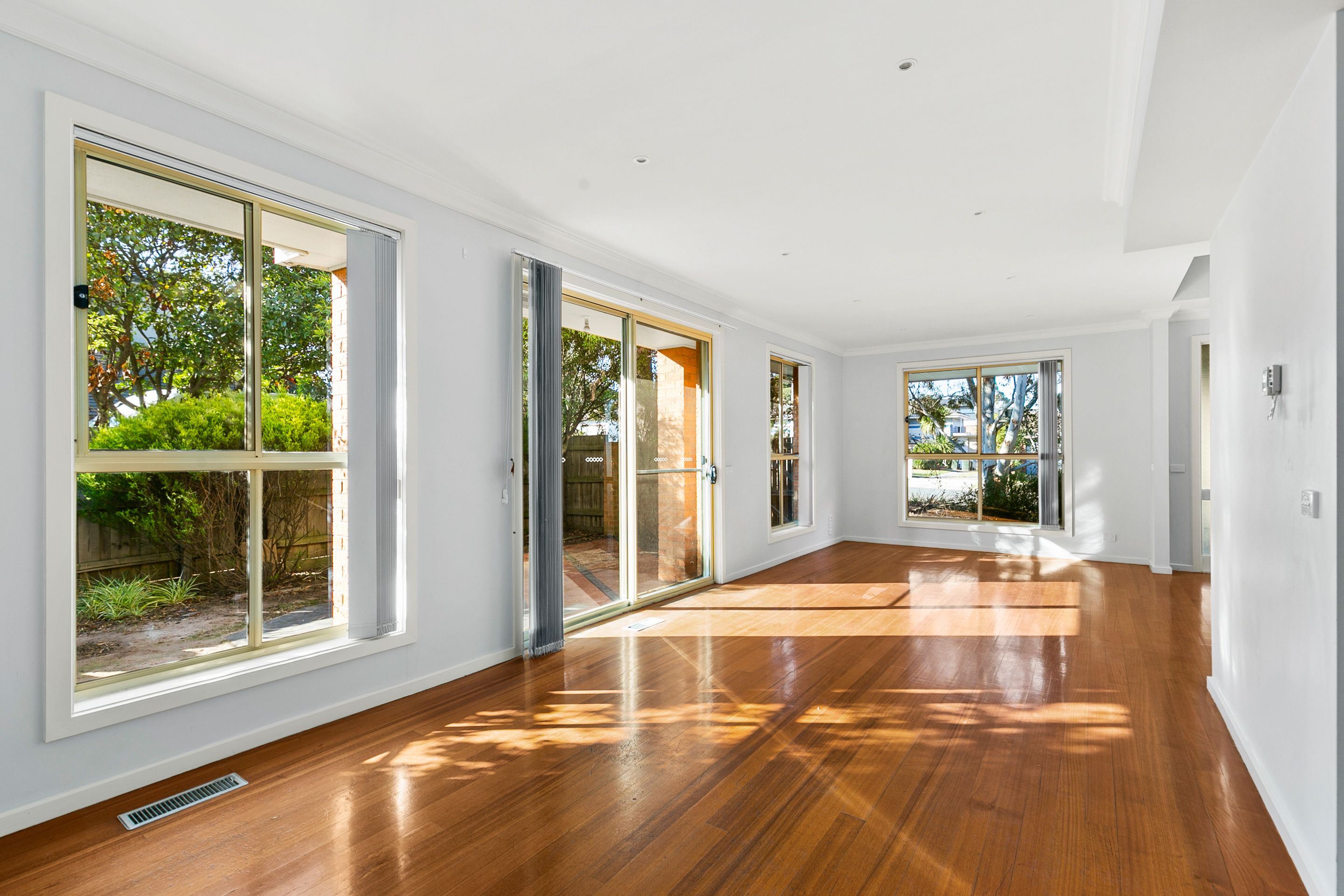 21 Panorama Street — photo 3 of 10