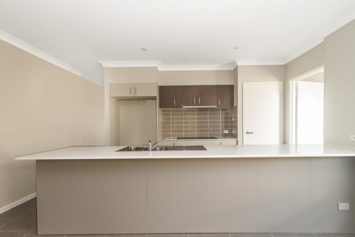 10 Whitsunday Street, Newport, QLD 4020
