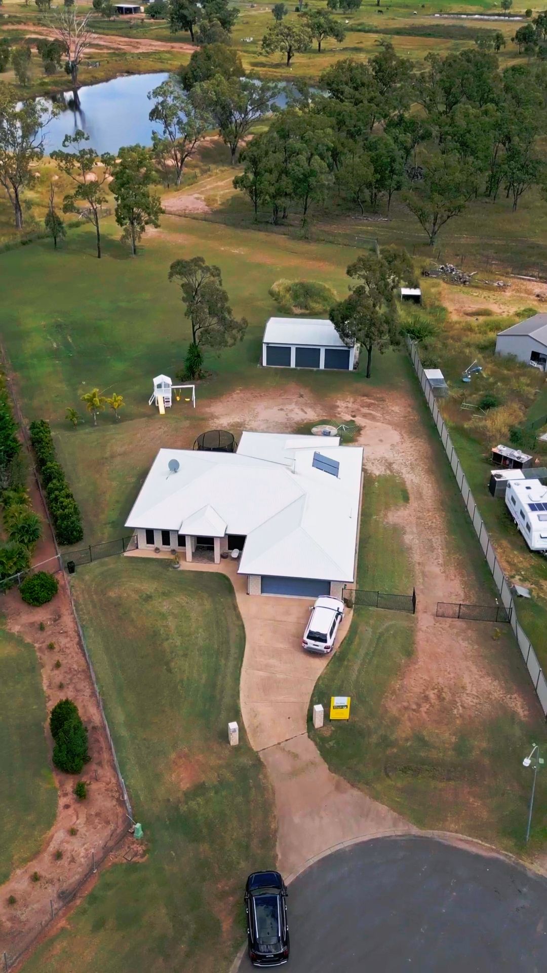 15 Freeman Court, Gracemere QLD 4702