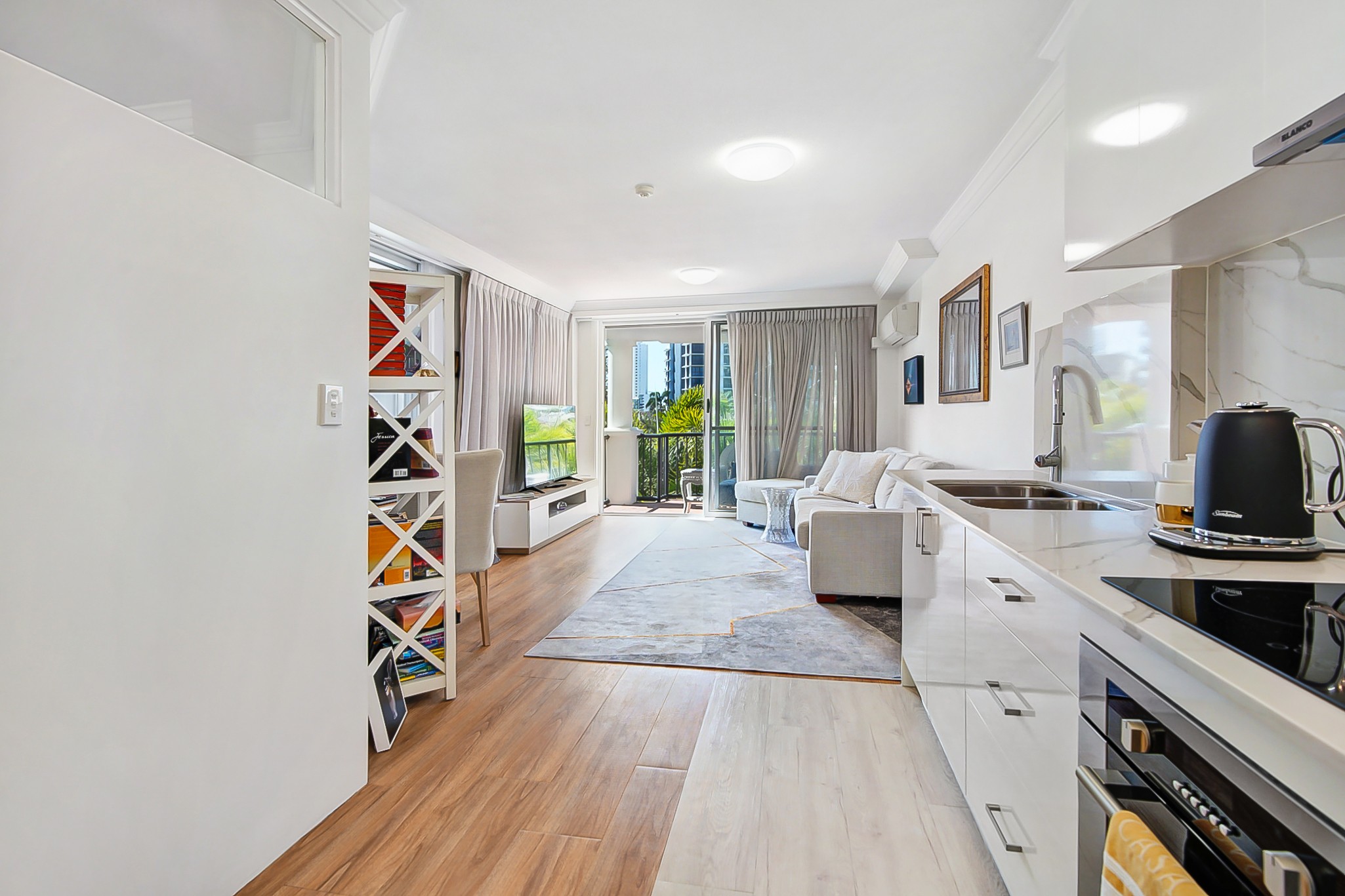 307/9-21 Beach Parade, Surfers Paradise, QLD 4217