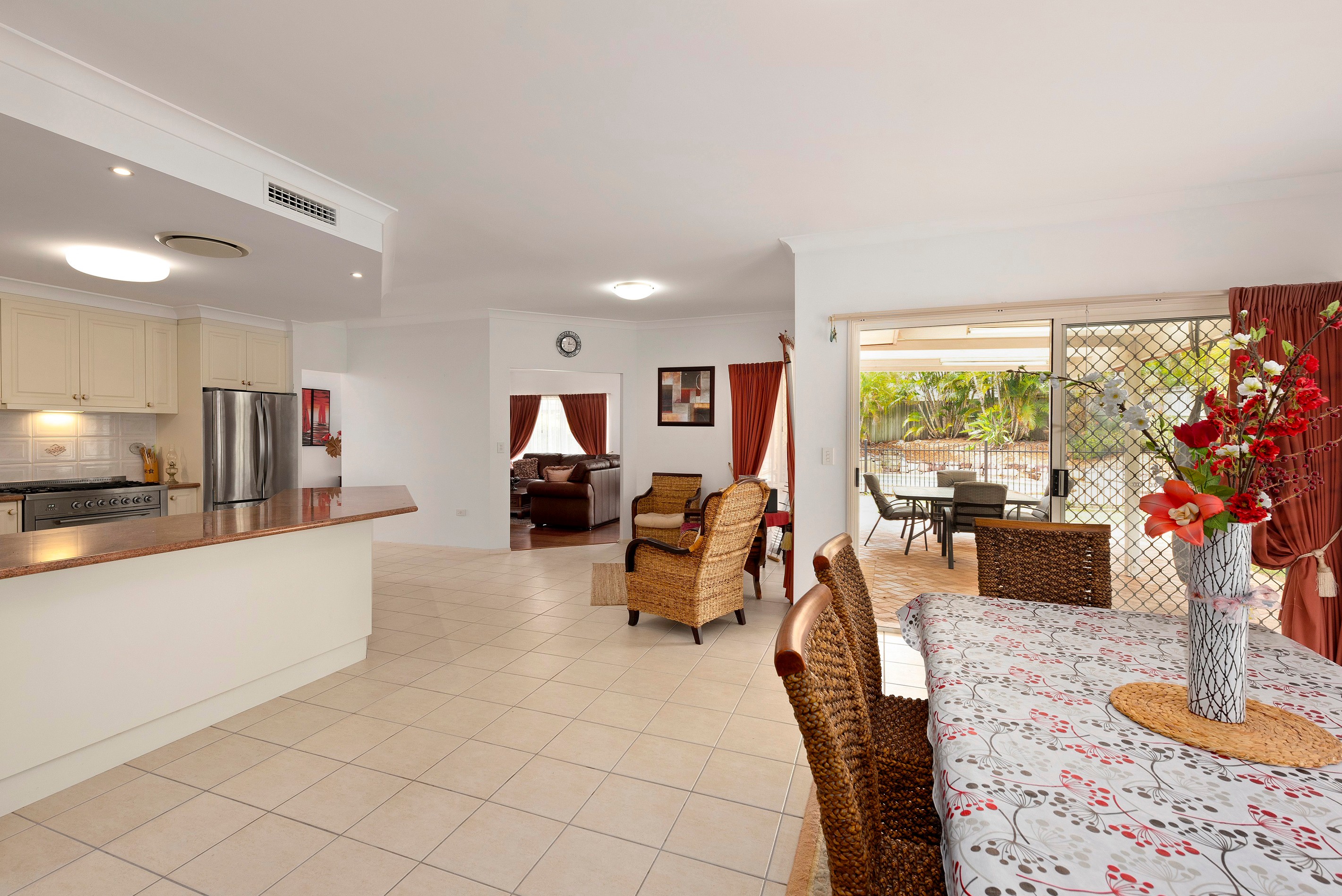15 Bells Place, Carindale, QLD 4152