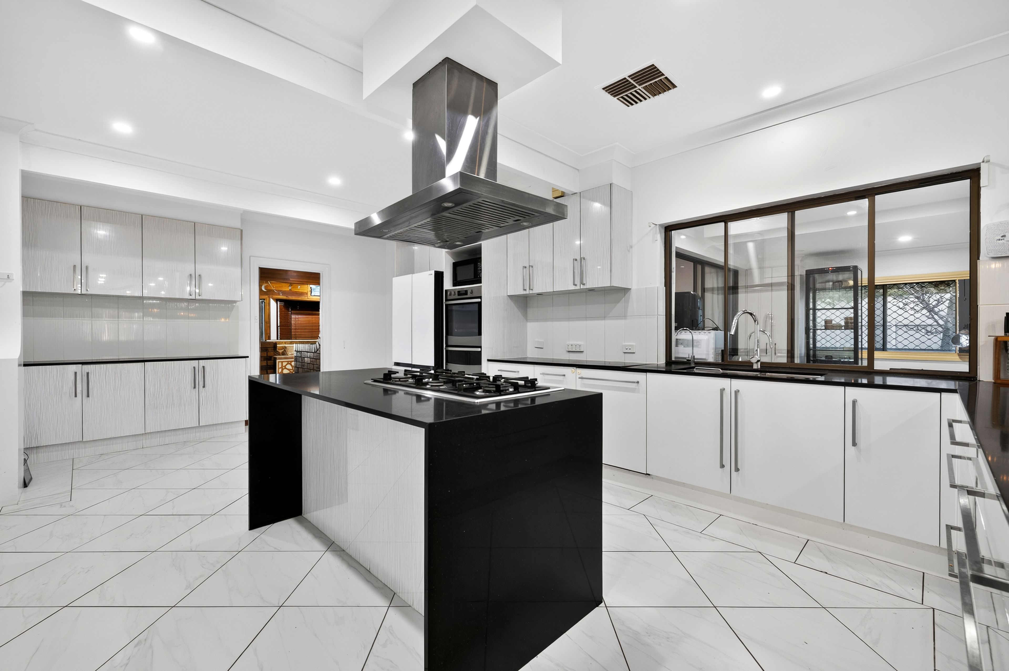 9 Hilda Street — photo 8 of 30