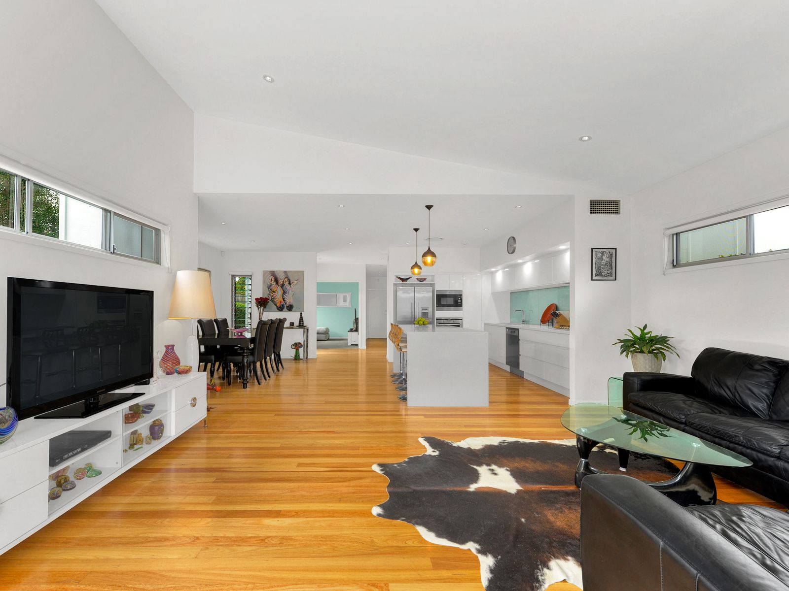 18 Melbourne Avenue, Camp Hill, QLD 4152