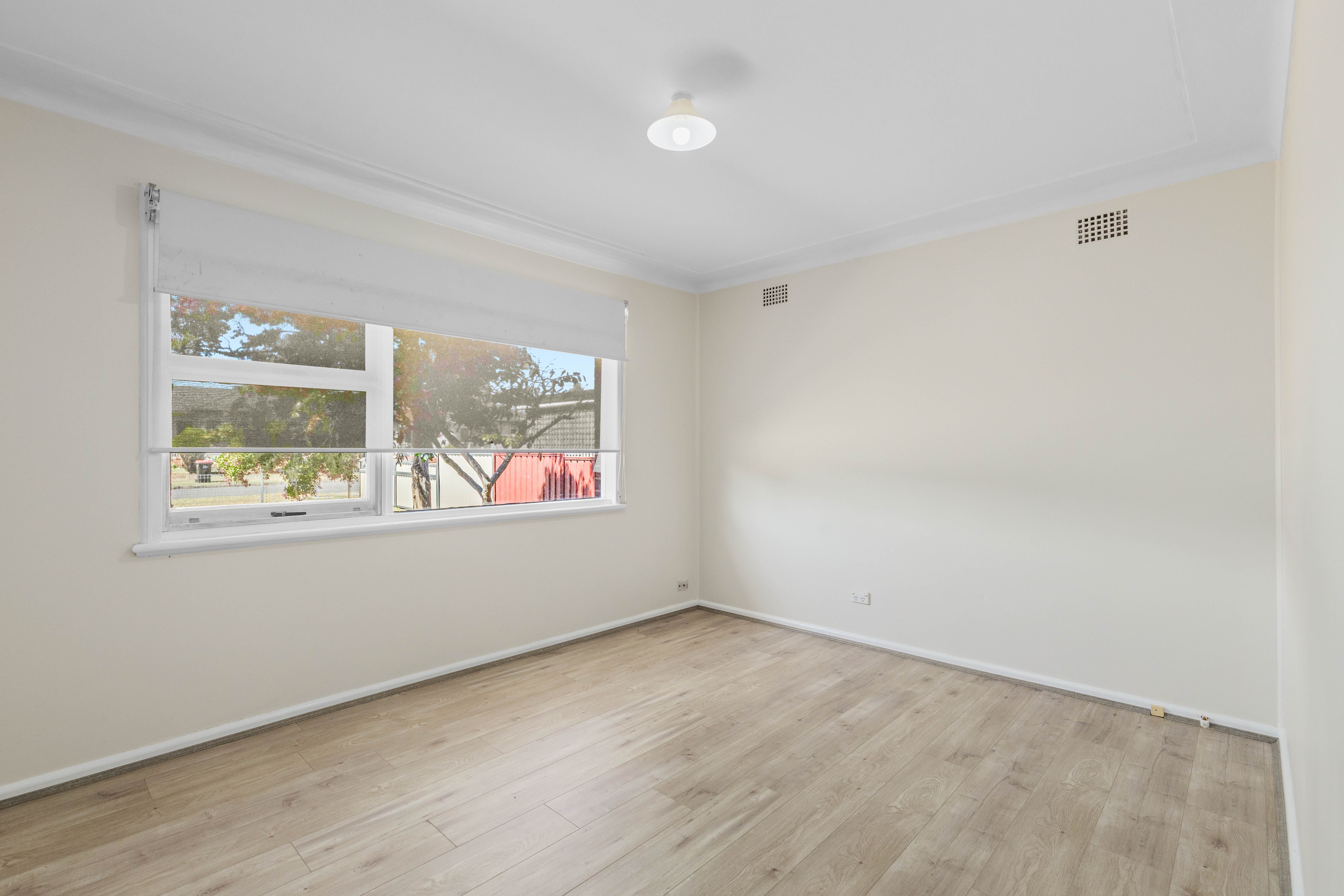 27 Woodview Road, Oxley Park, NSW