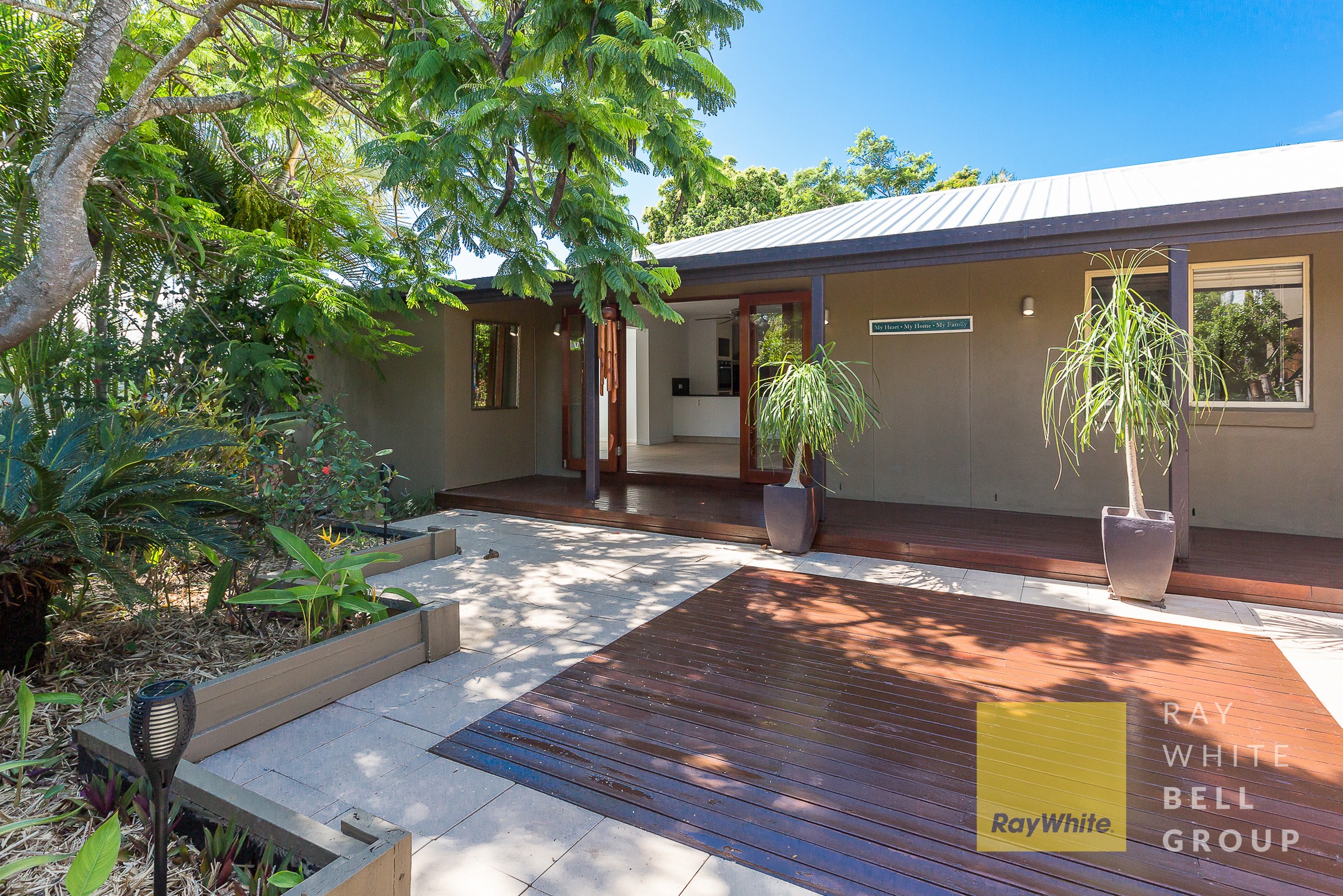 31 Akoonah Street, Hope Island, QLD 4212