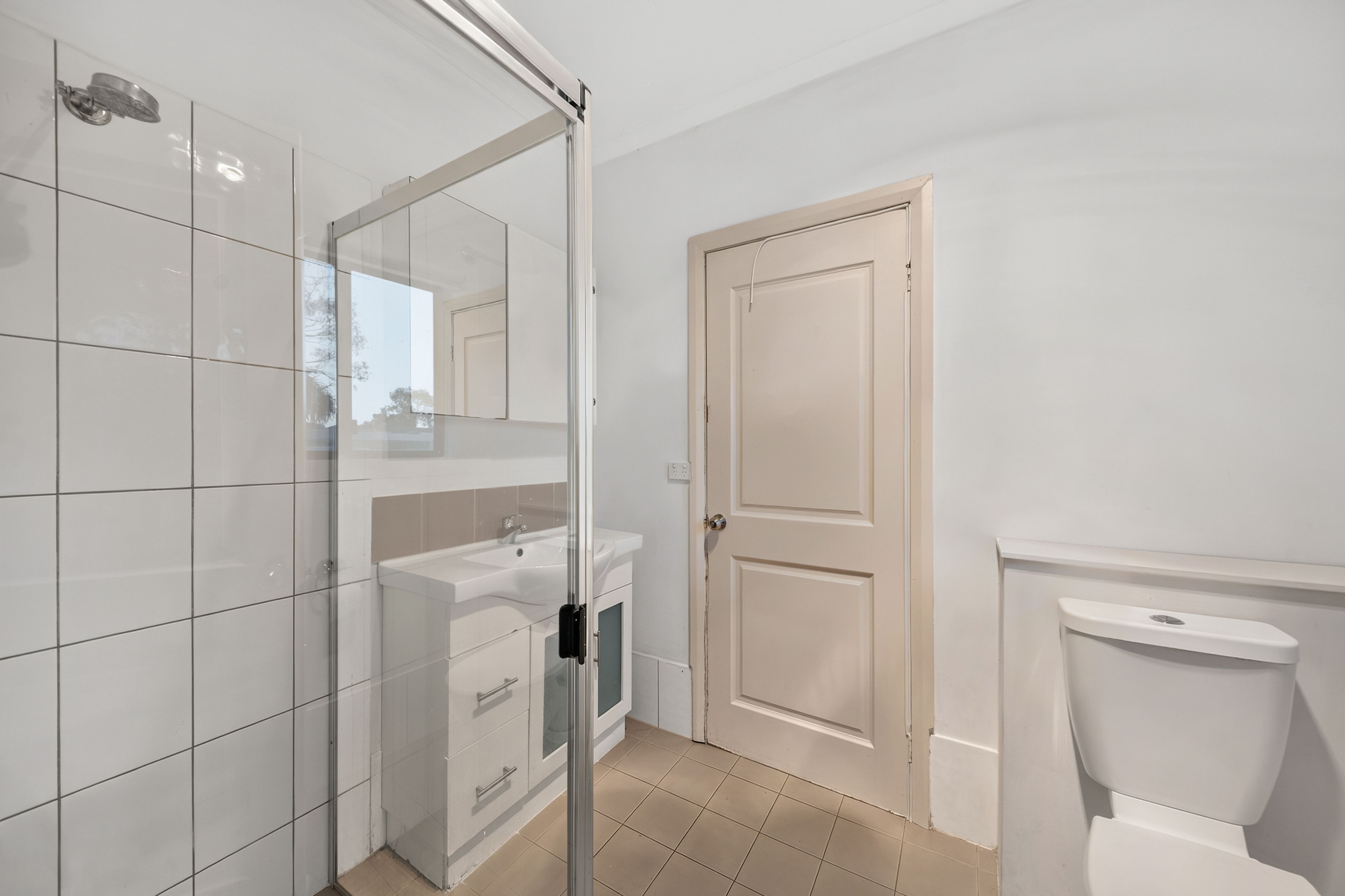 27 Cashel Street — photo 20 of 20