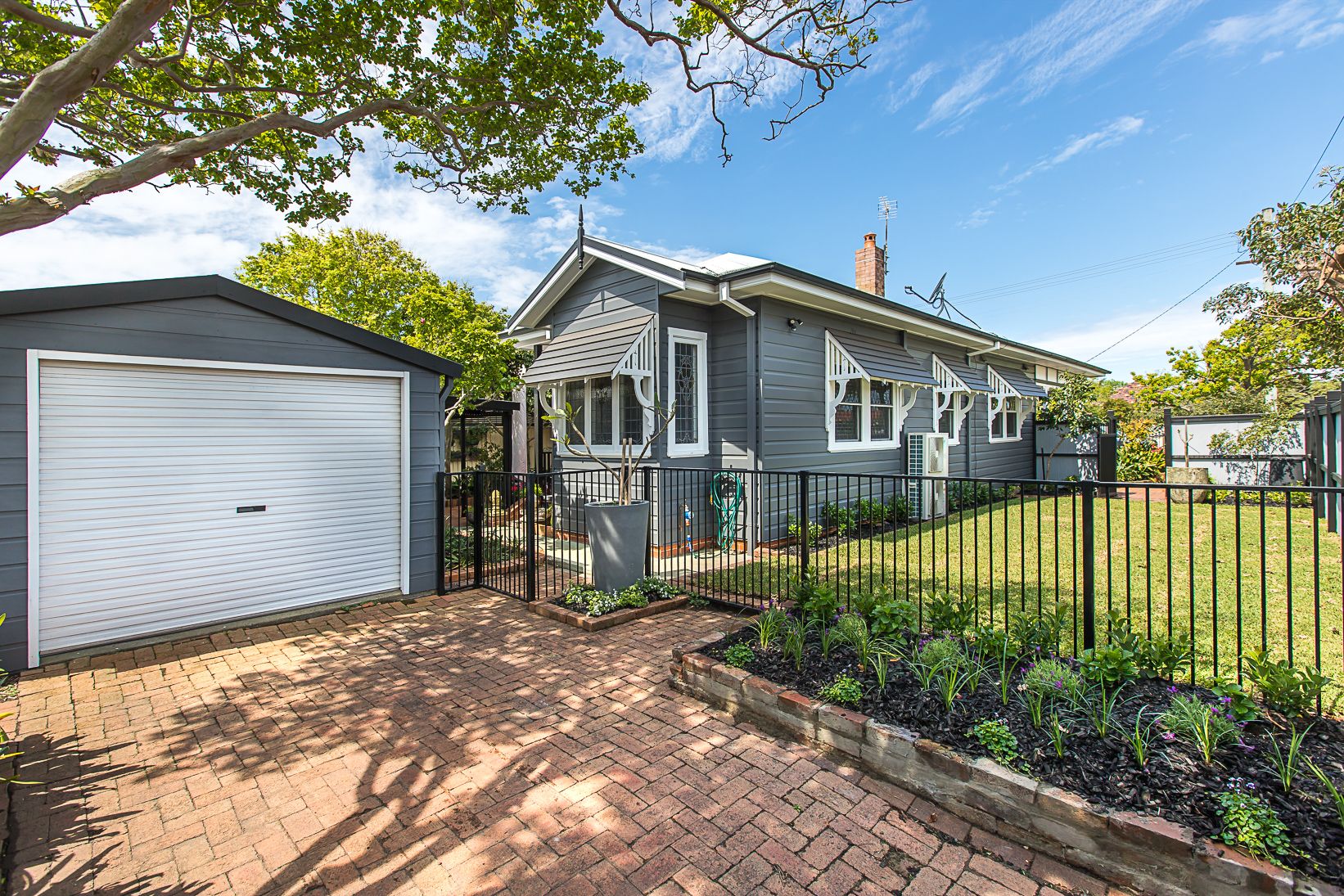 Hamilton South, NSW 2303