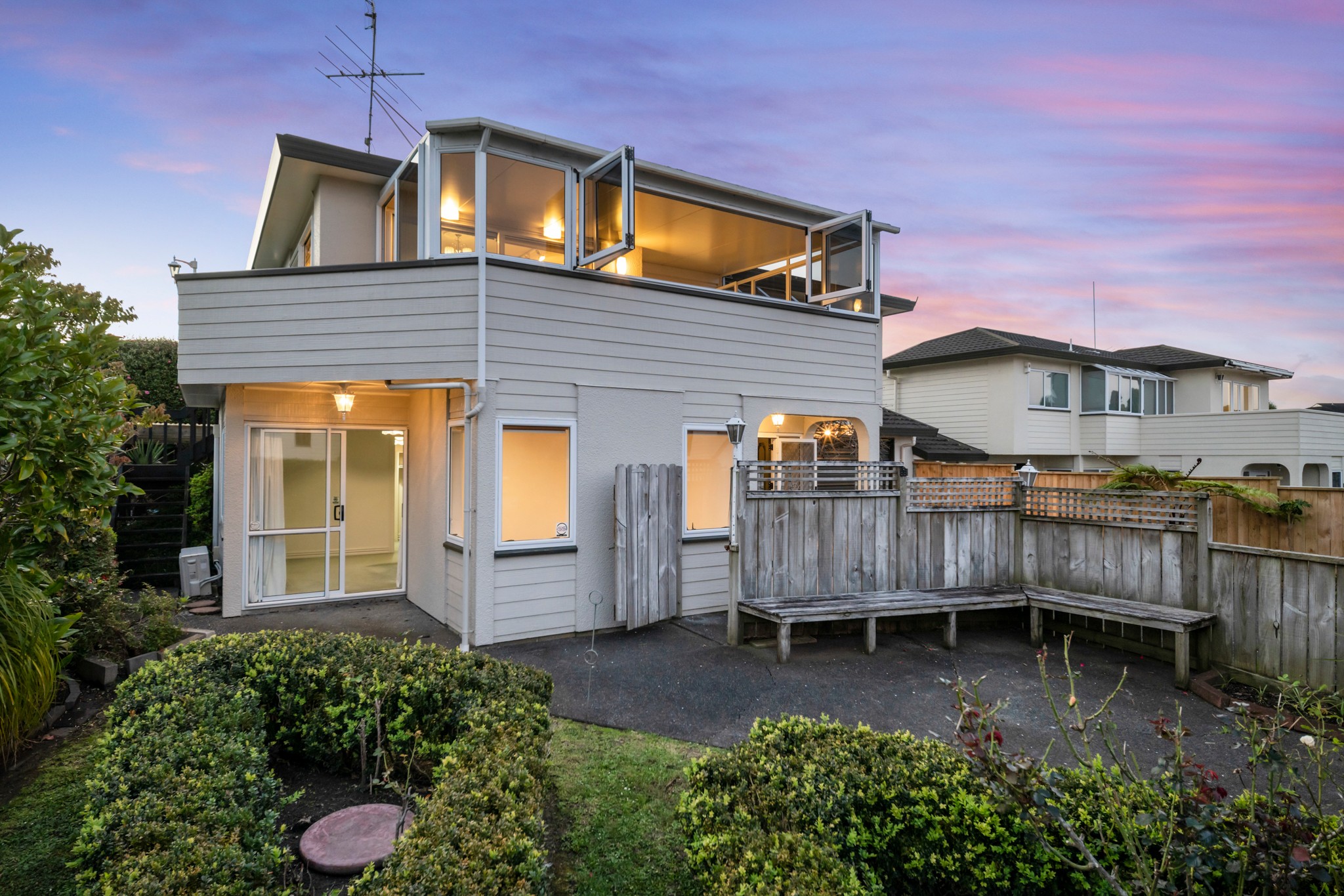 2/24 Cherub Place, West Harbour, Waitakere City