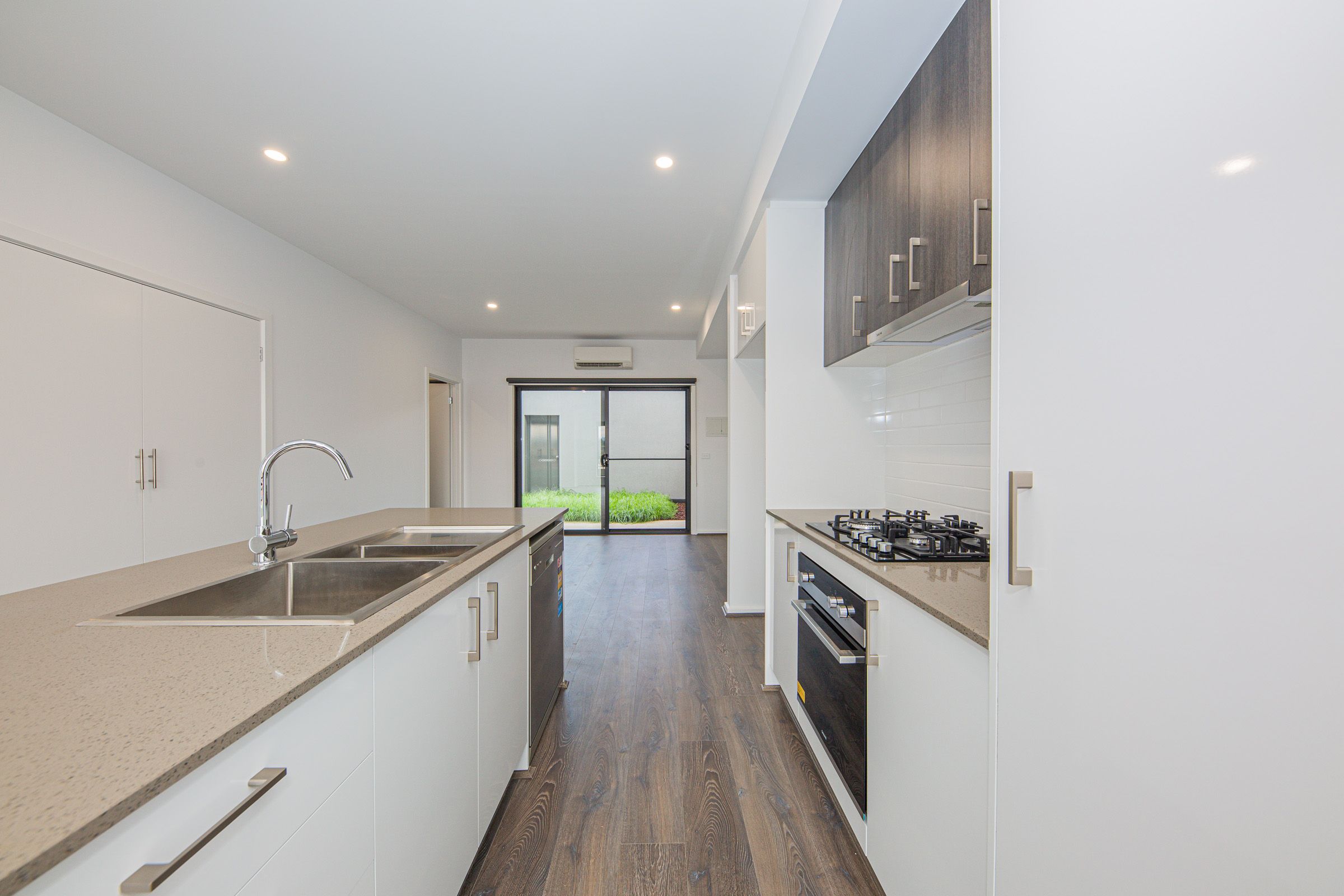 42 Limestone Drive — photo 4 of 11