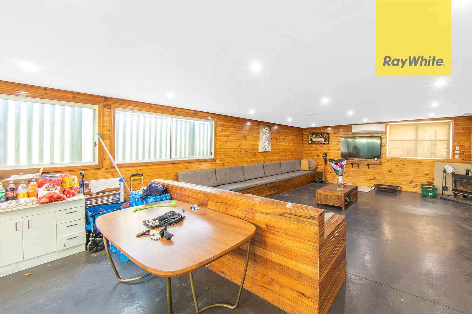 32 Barcom Street — photo 13 of 14
